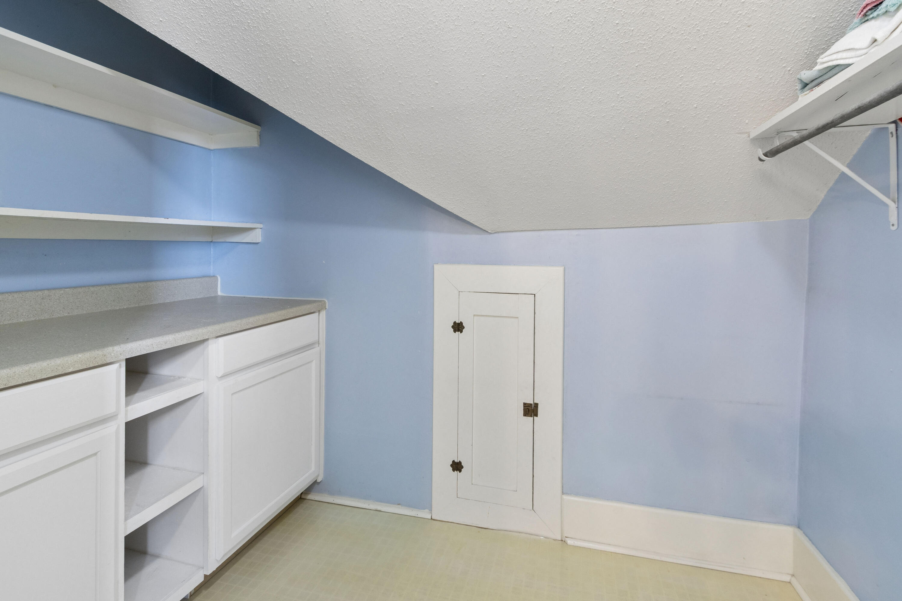 605 South Street Property Photo 33