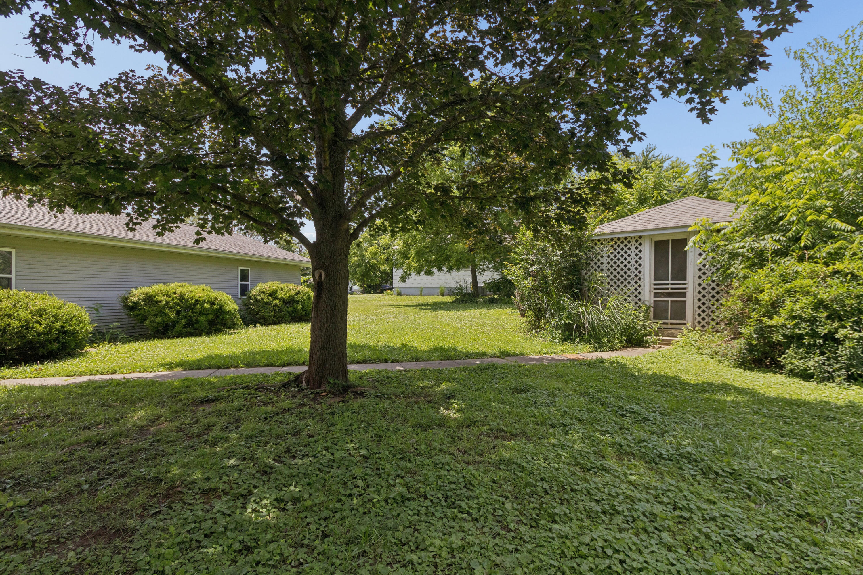 605 South Street Property Photo 41