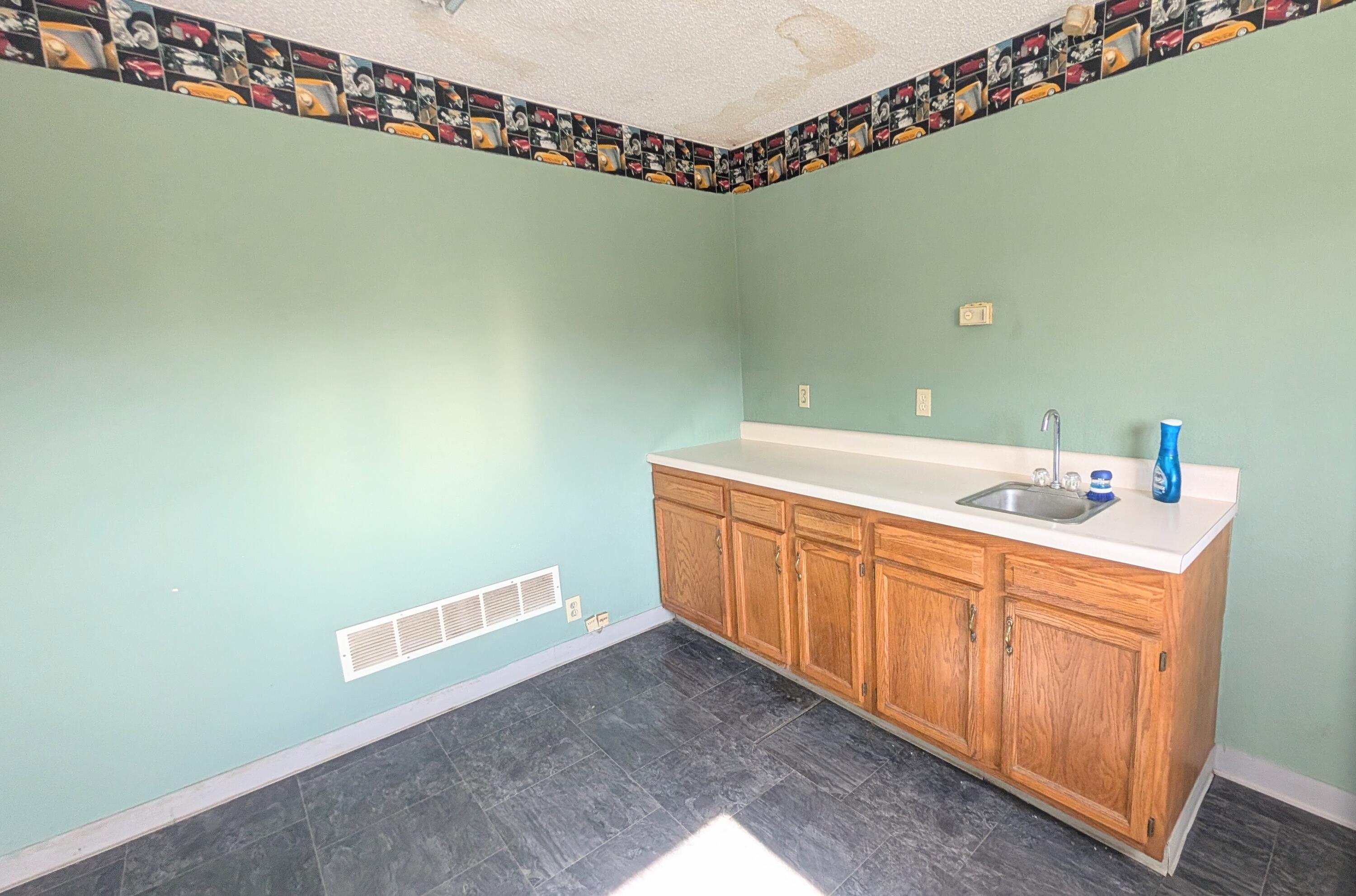 3055 South 32 Highway Property Photo 9