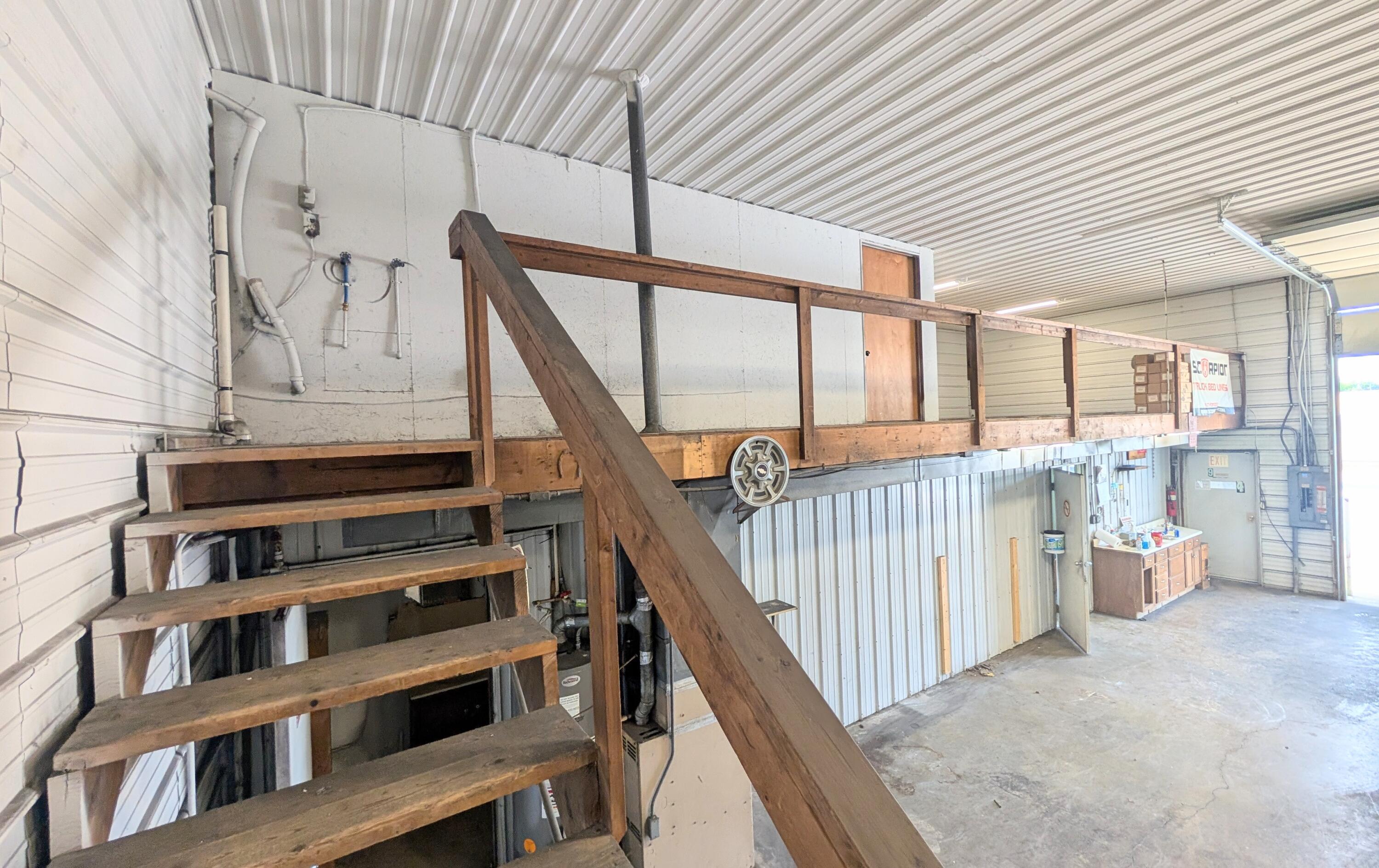 3055 South 32 Highway Property Photo 11