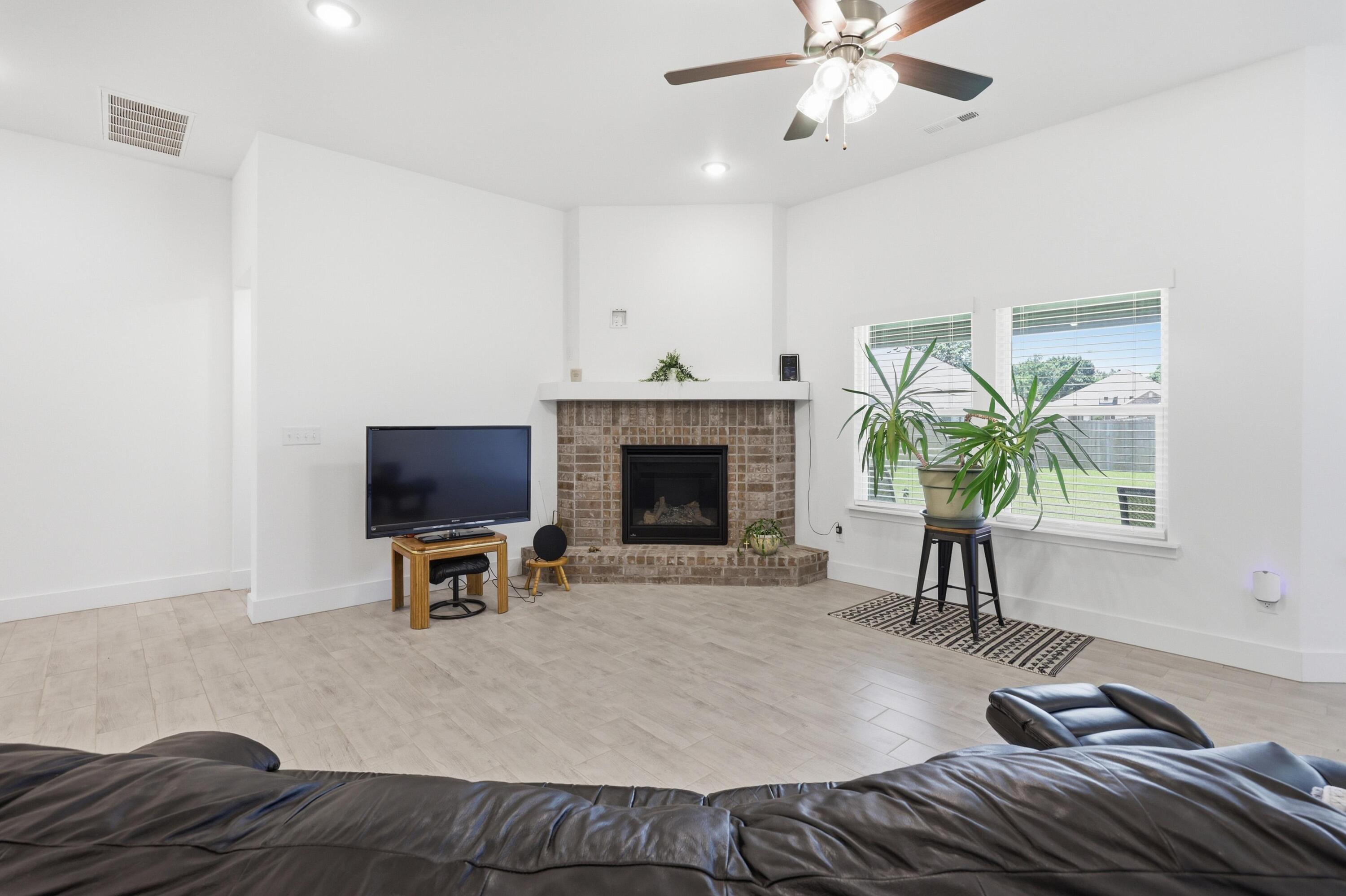 902 Silver Oaks Drive Property Photo 19