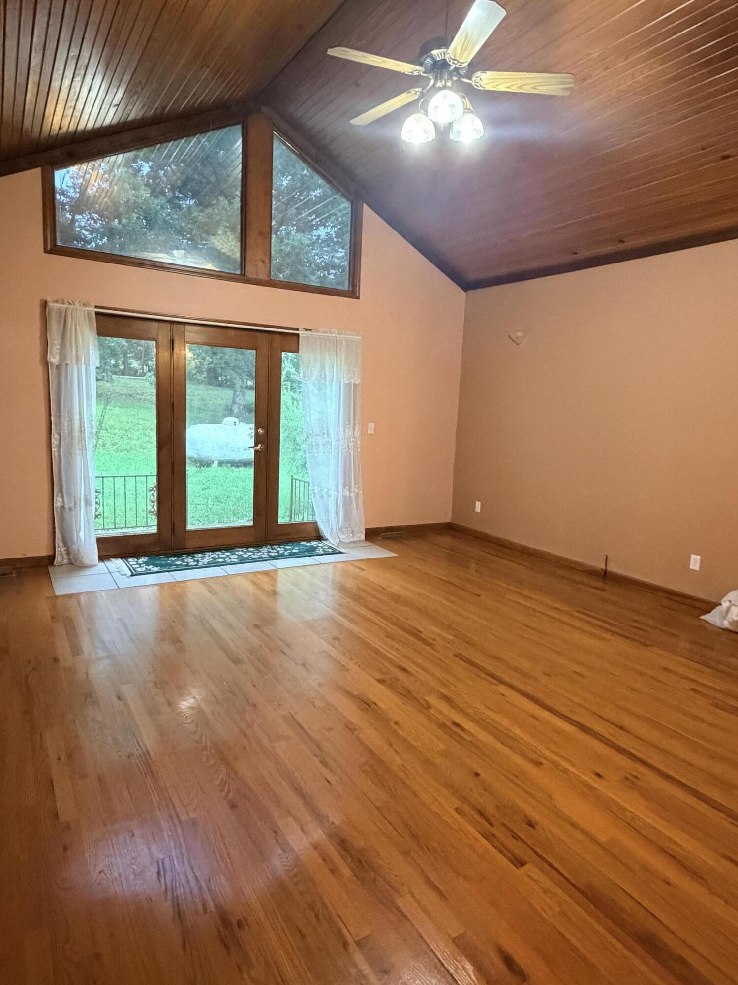 16428 Mo-19 Property Photo 12