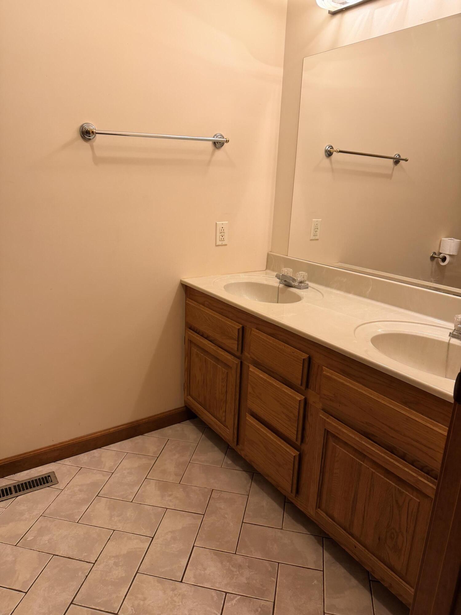 16428 Mo-19 Property Photo 19