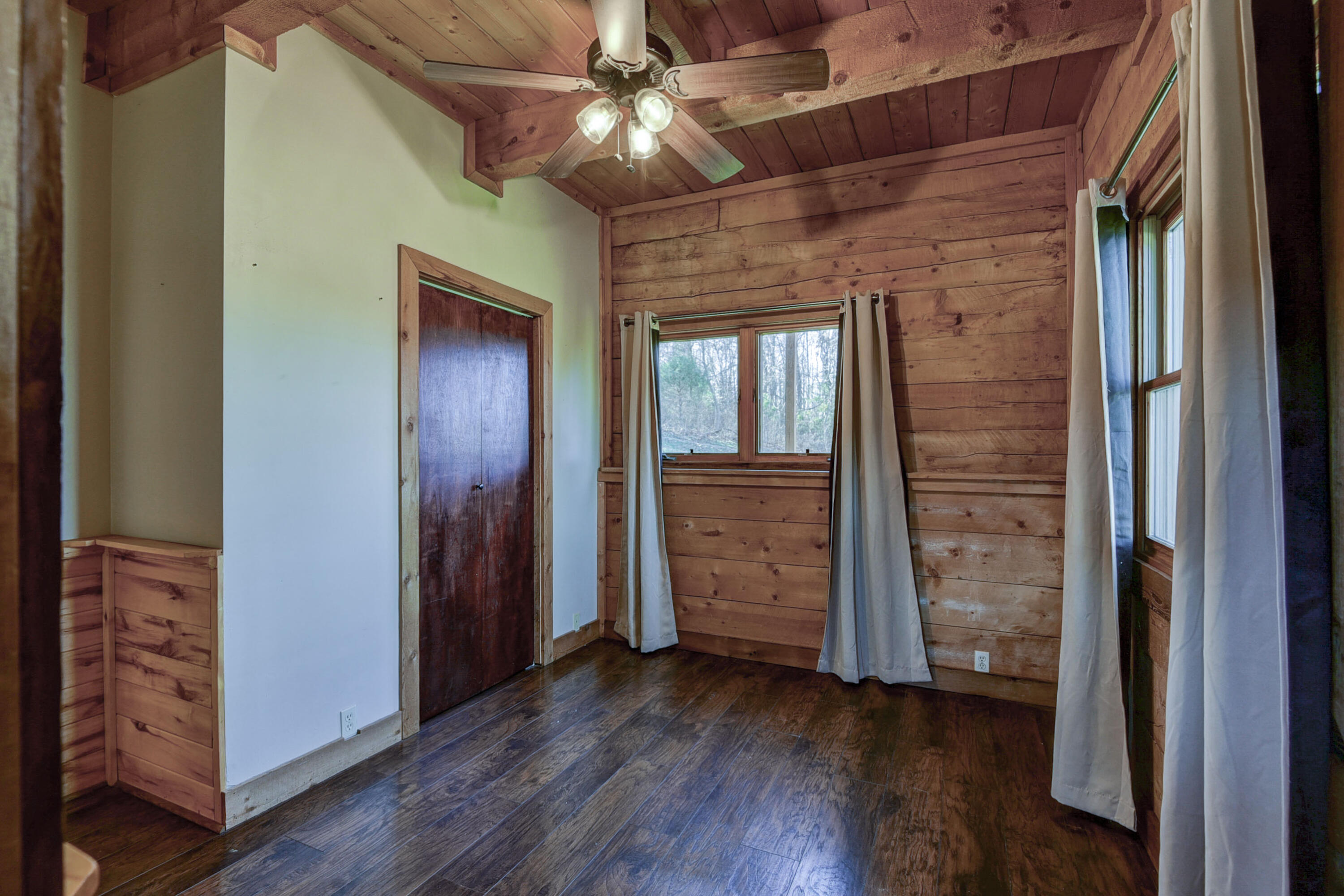 19005 Farm Road 1170 Property Photo 10