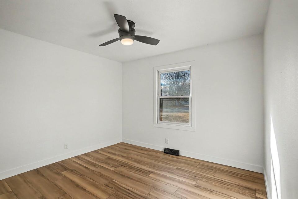 2344 South Kickapoo Avenue Property Photo 17