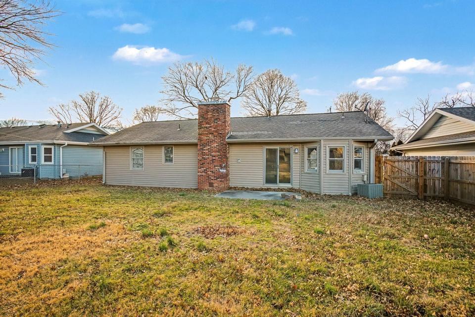 2344 South Kickapoo Avenue Property Photo 23