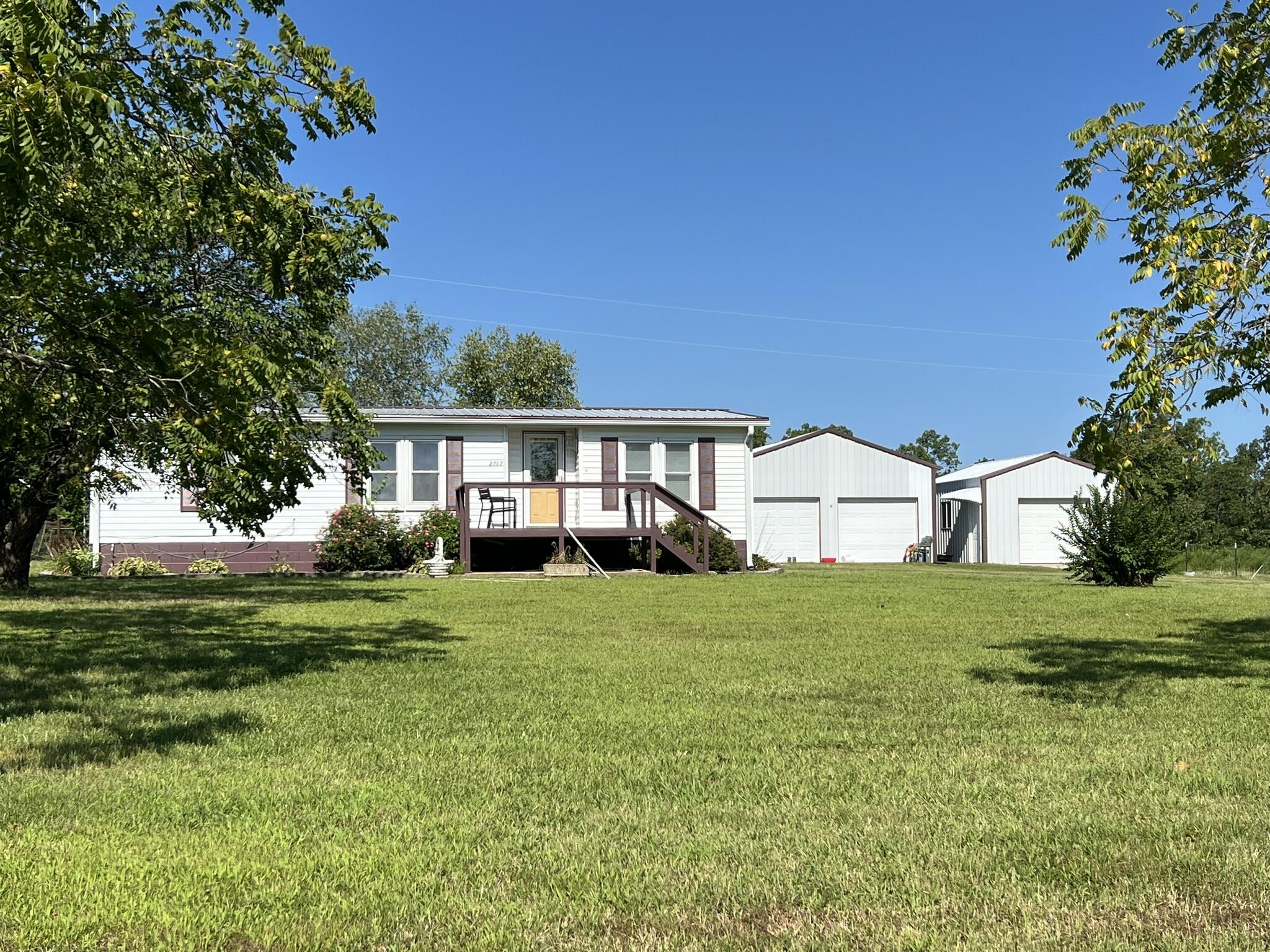 2717 Chestnut Drive Property Photo 1