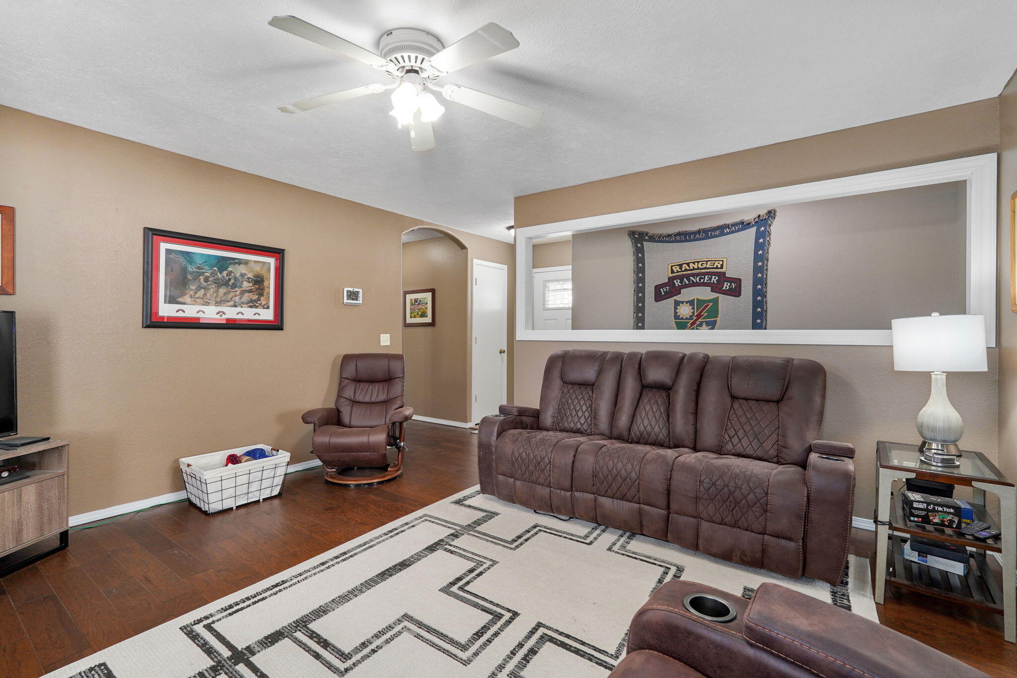 991 West Bates Drive Property Photo 8