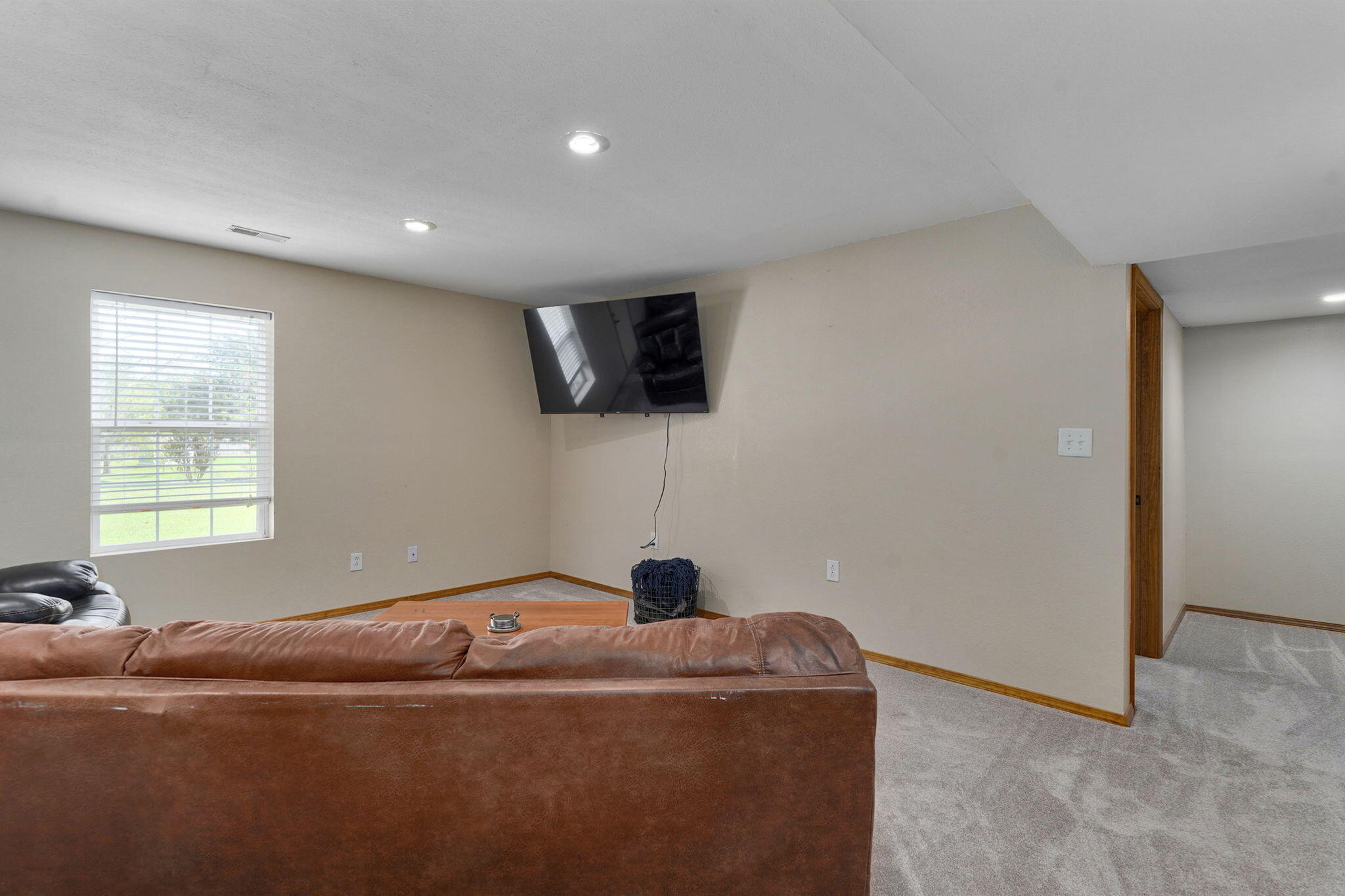 991 West Bates Drive Property Photo 28