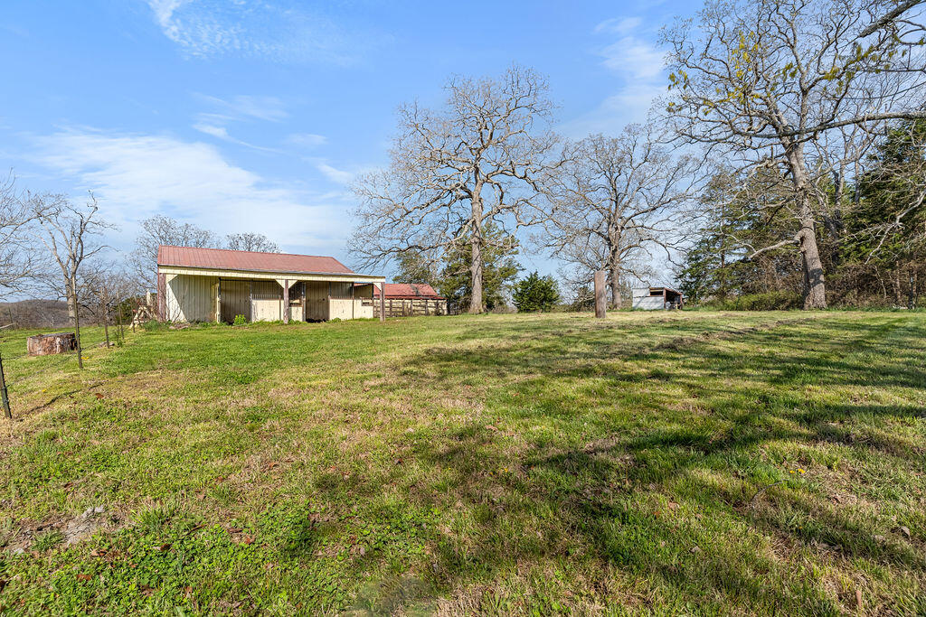 300 Oak Brook Ests Property Photo 37