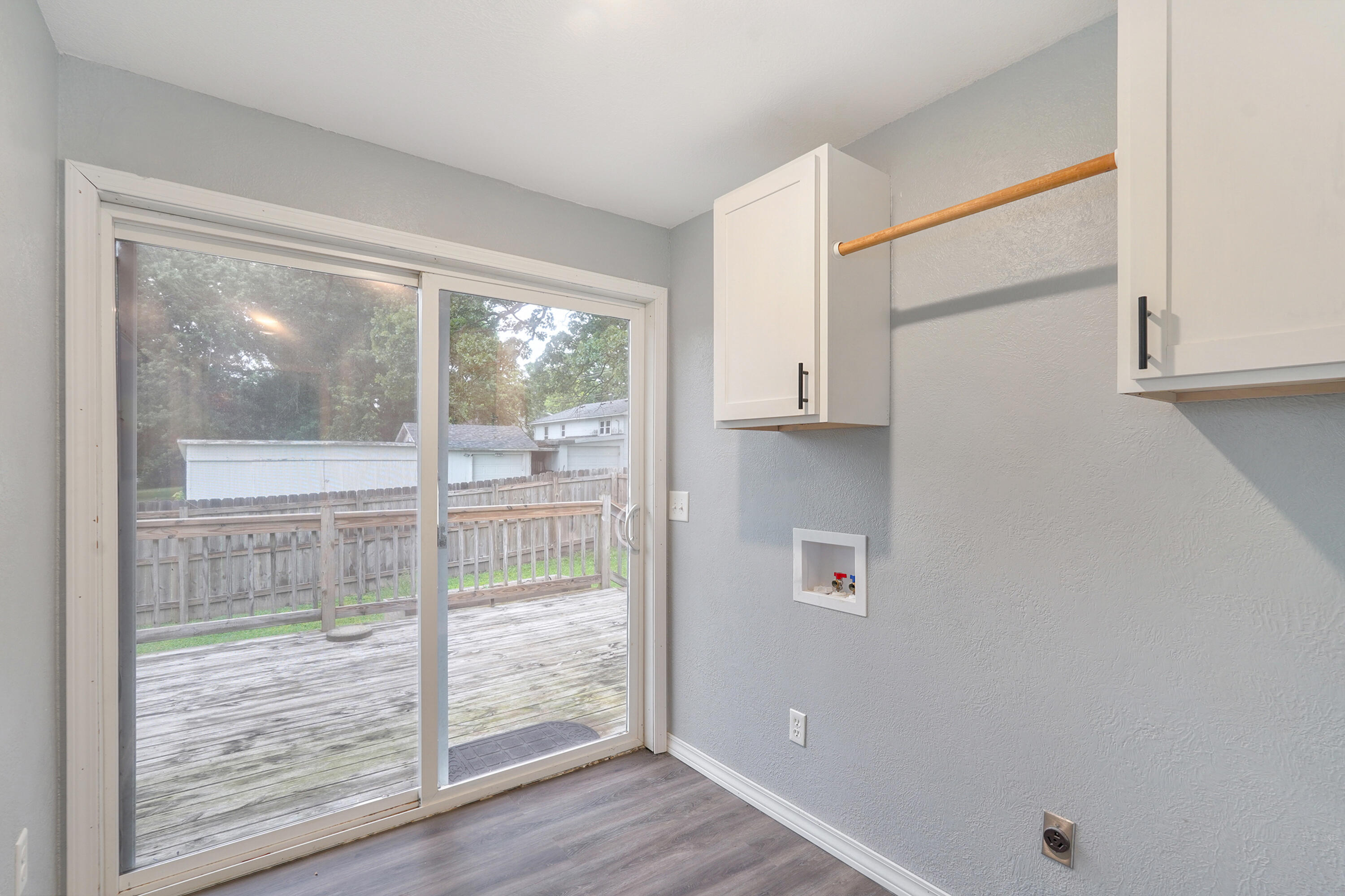 1009 West Division Street Property Photo 20