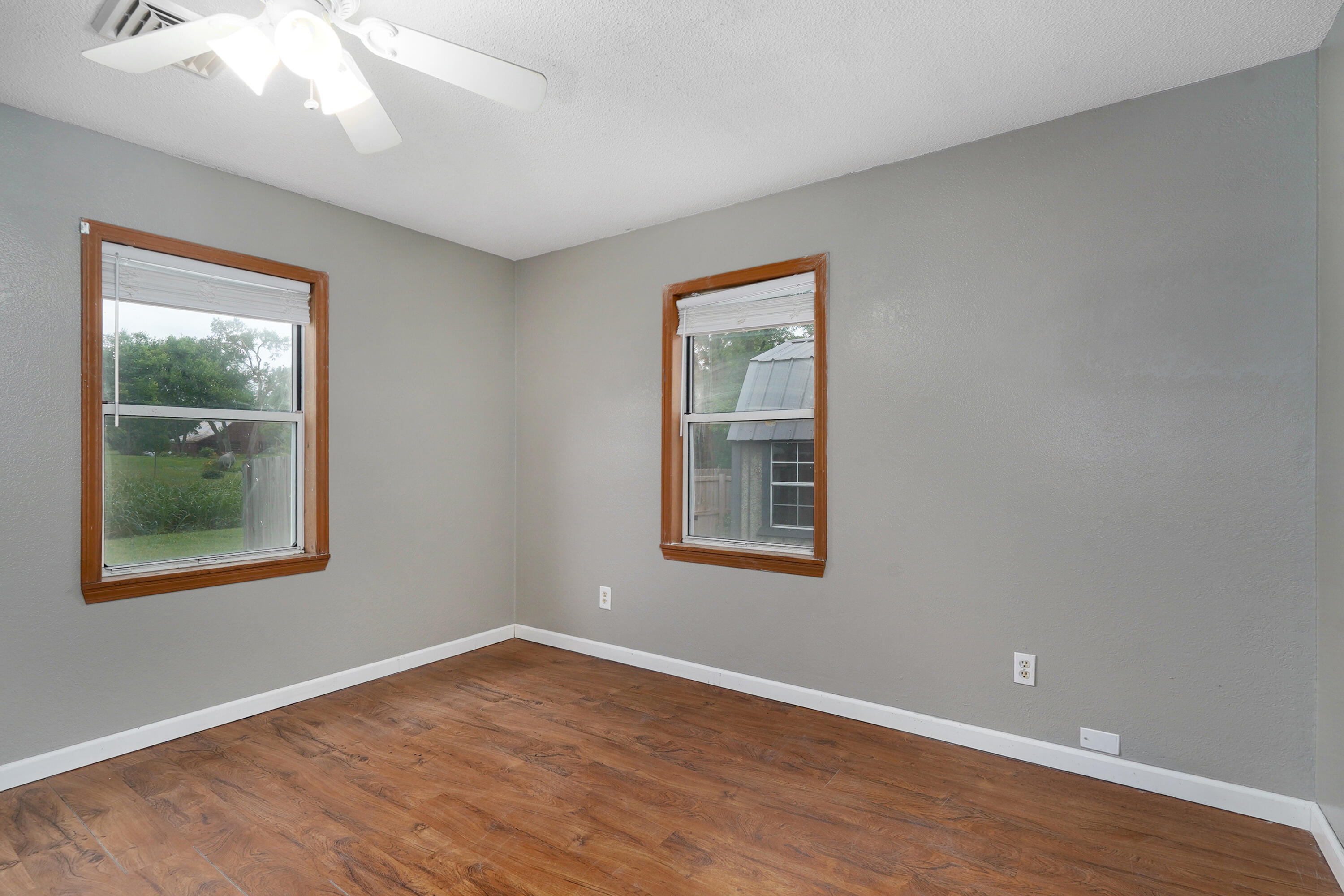 1009 West Division Street Property Photo 22