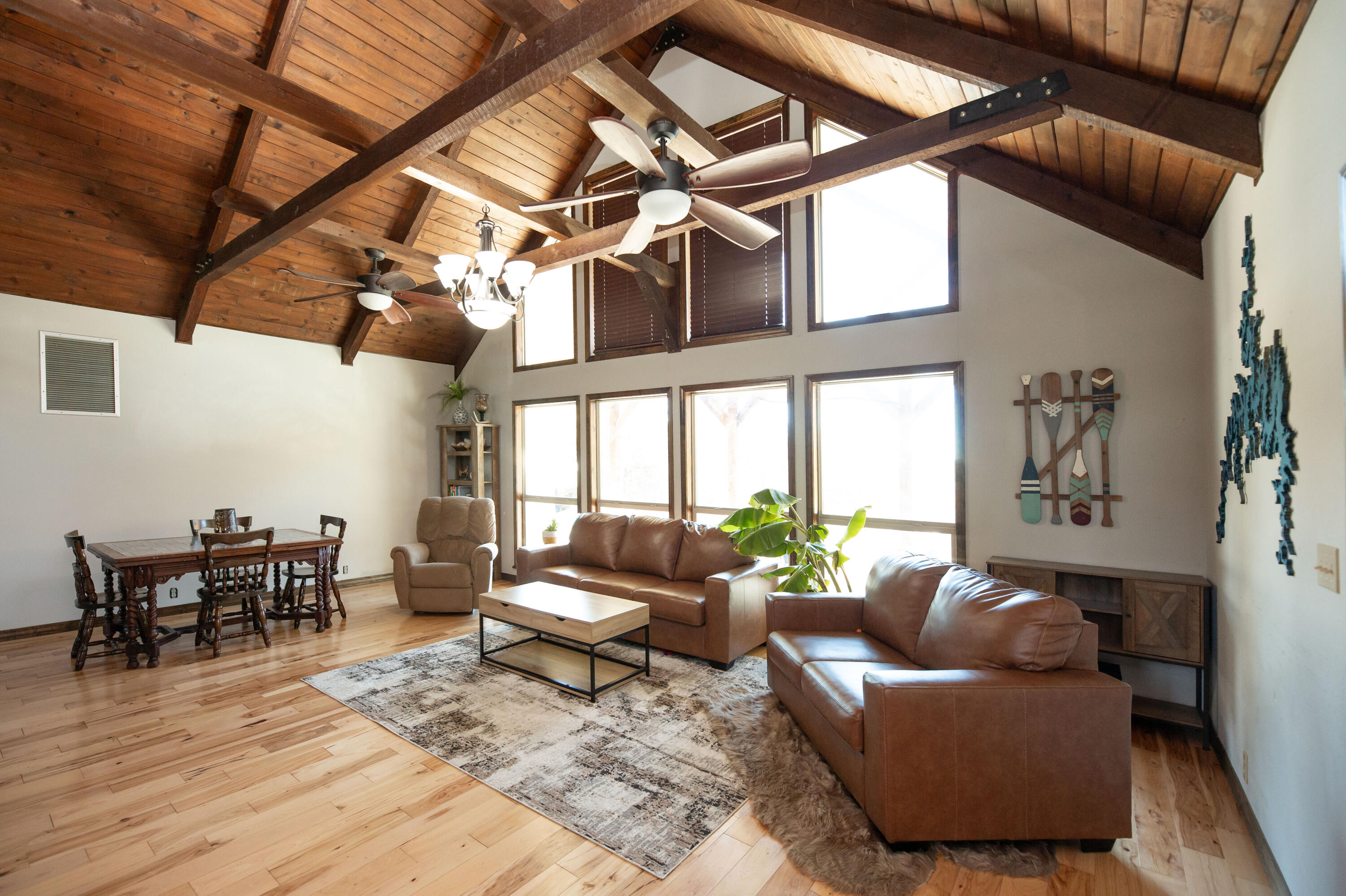 1506 Meadowview Road Property Photo 7