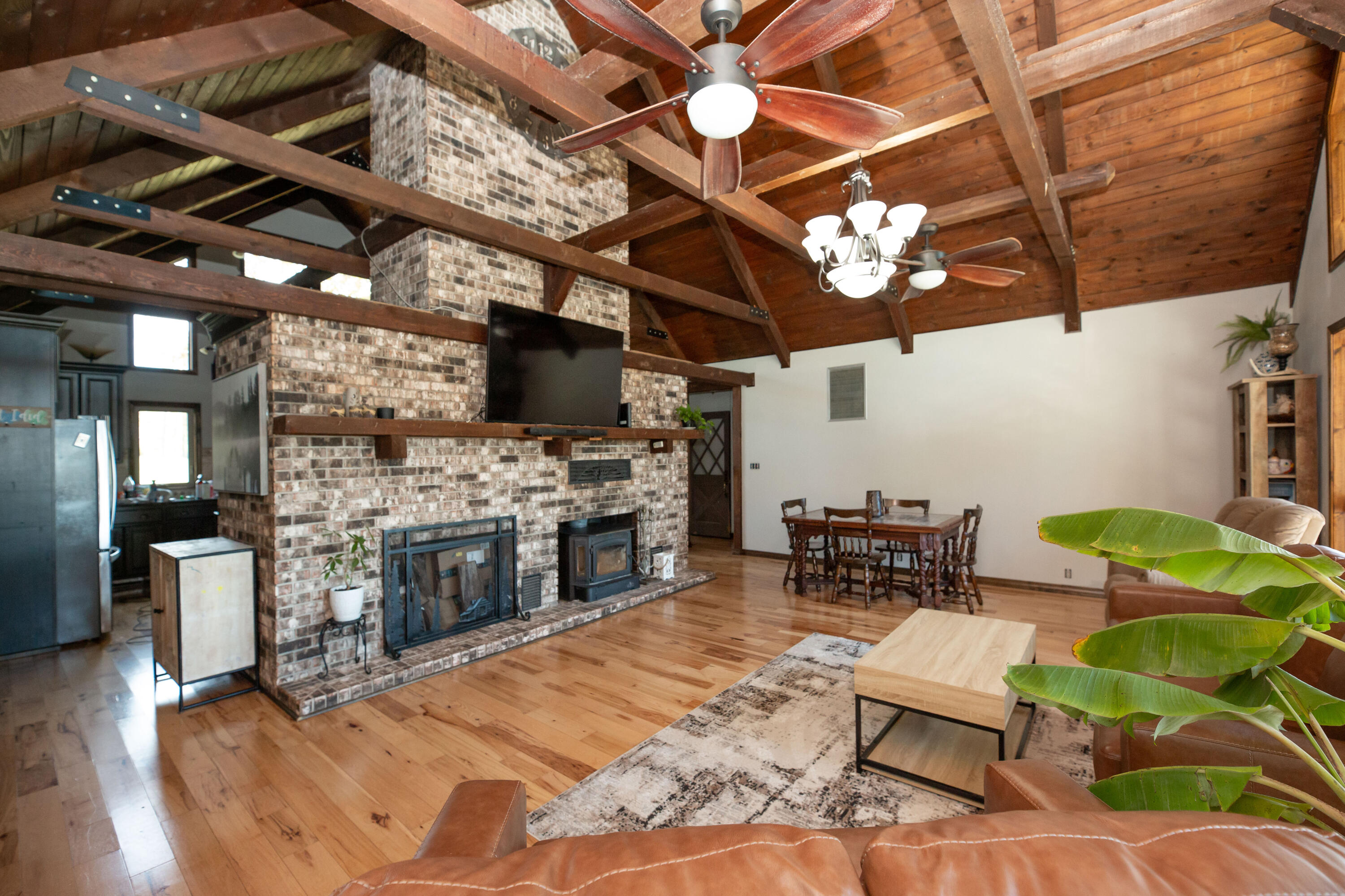 1506 Meadowview Road Property Photo 8