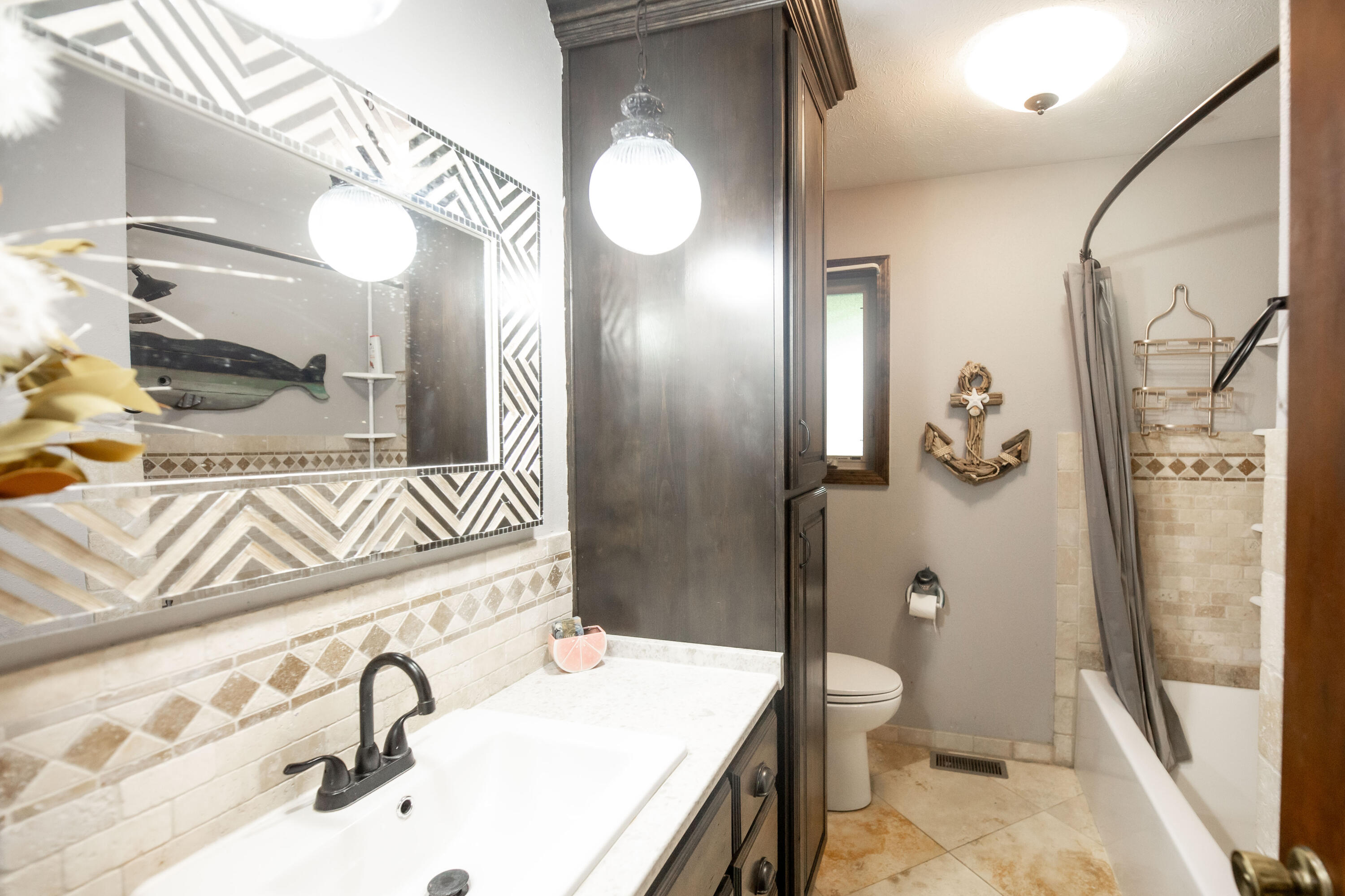 1506 Meadowview Road Property Photo 12