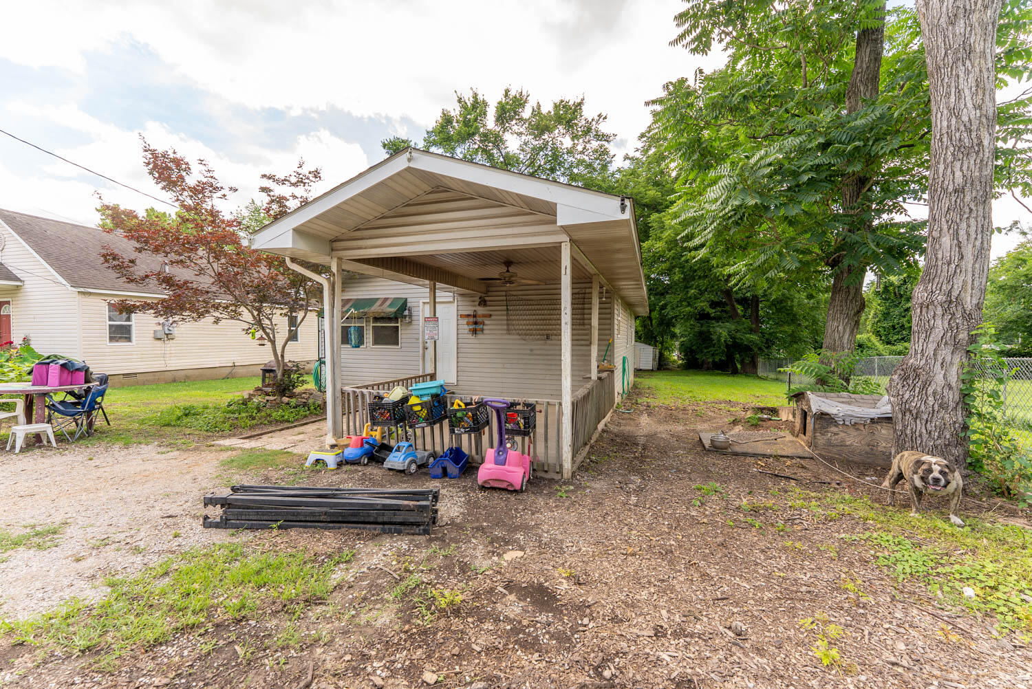 800 Waverly Road Property Photo 4