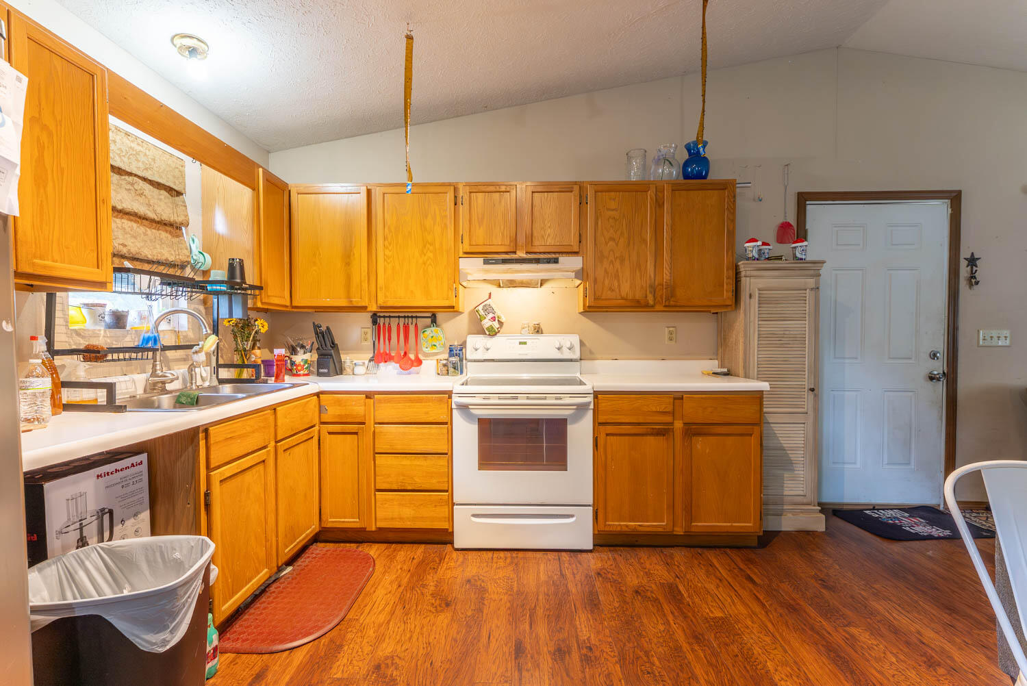 800 Waverly Road Property Photo 14