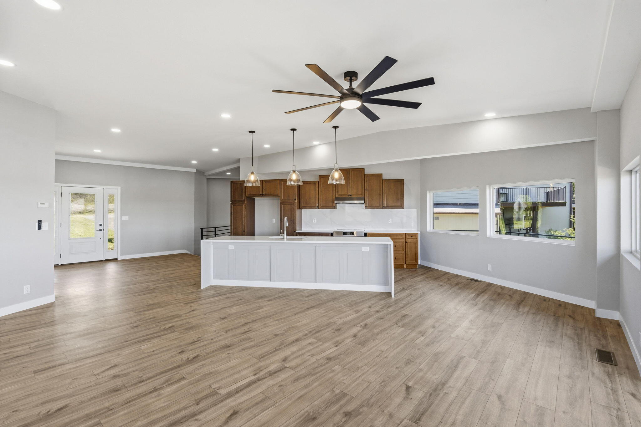 9387 State Highway 13 Property Photo 10