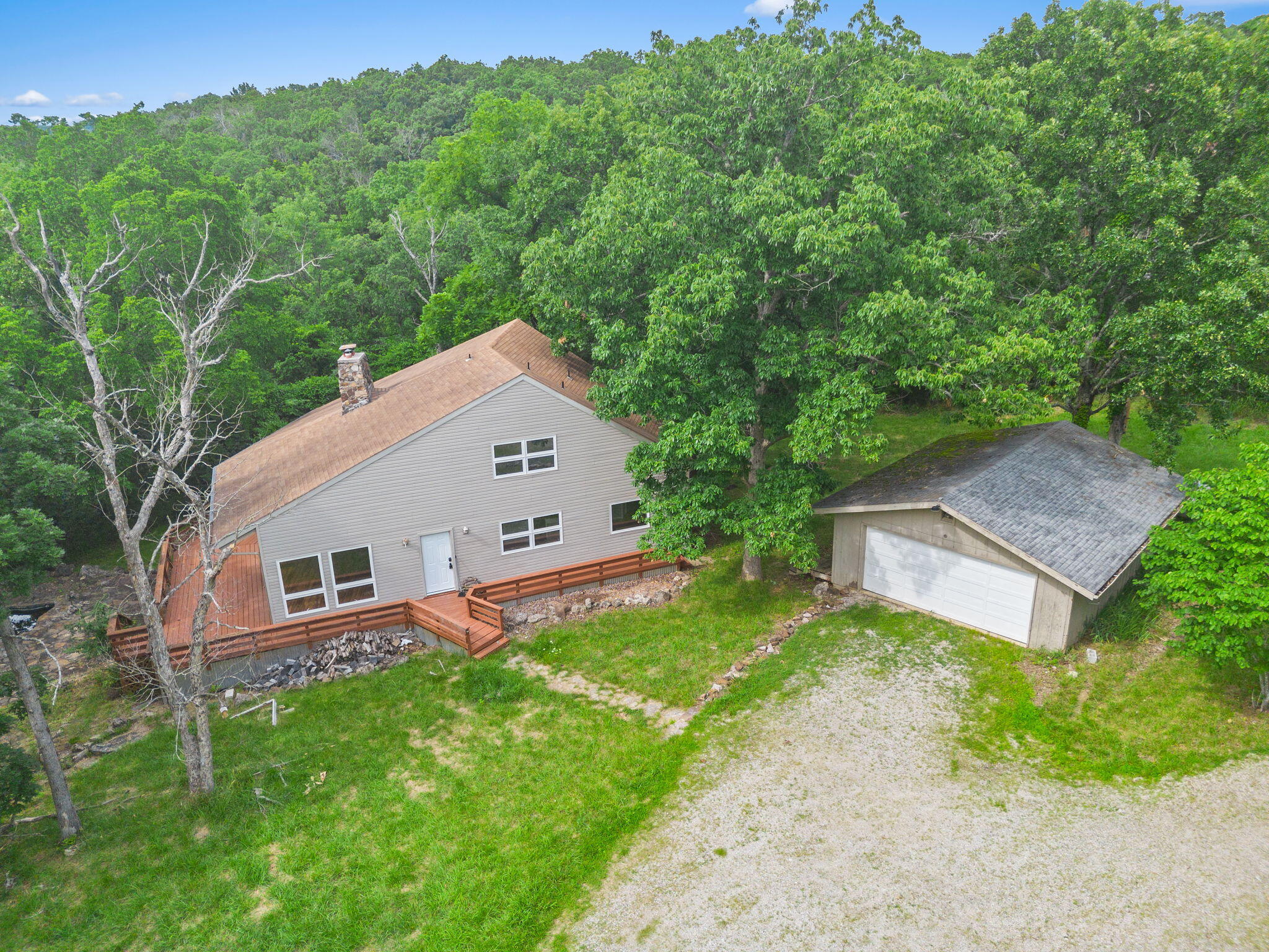 128 Moonvalley Drive Property Photo 8