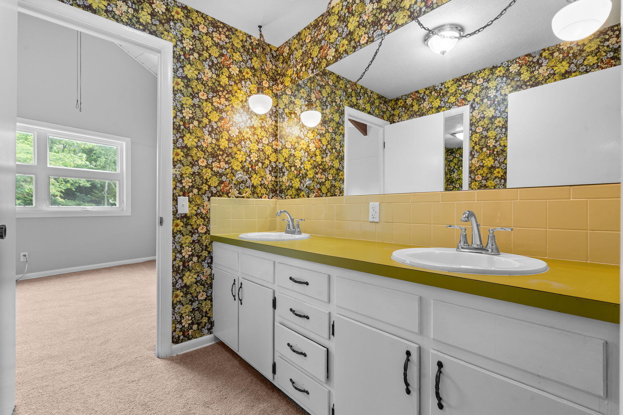 128 Moonvalley Drive Property Photo 43