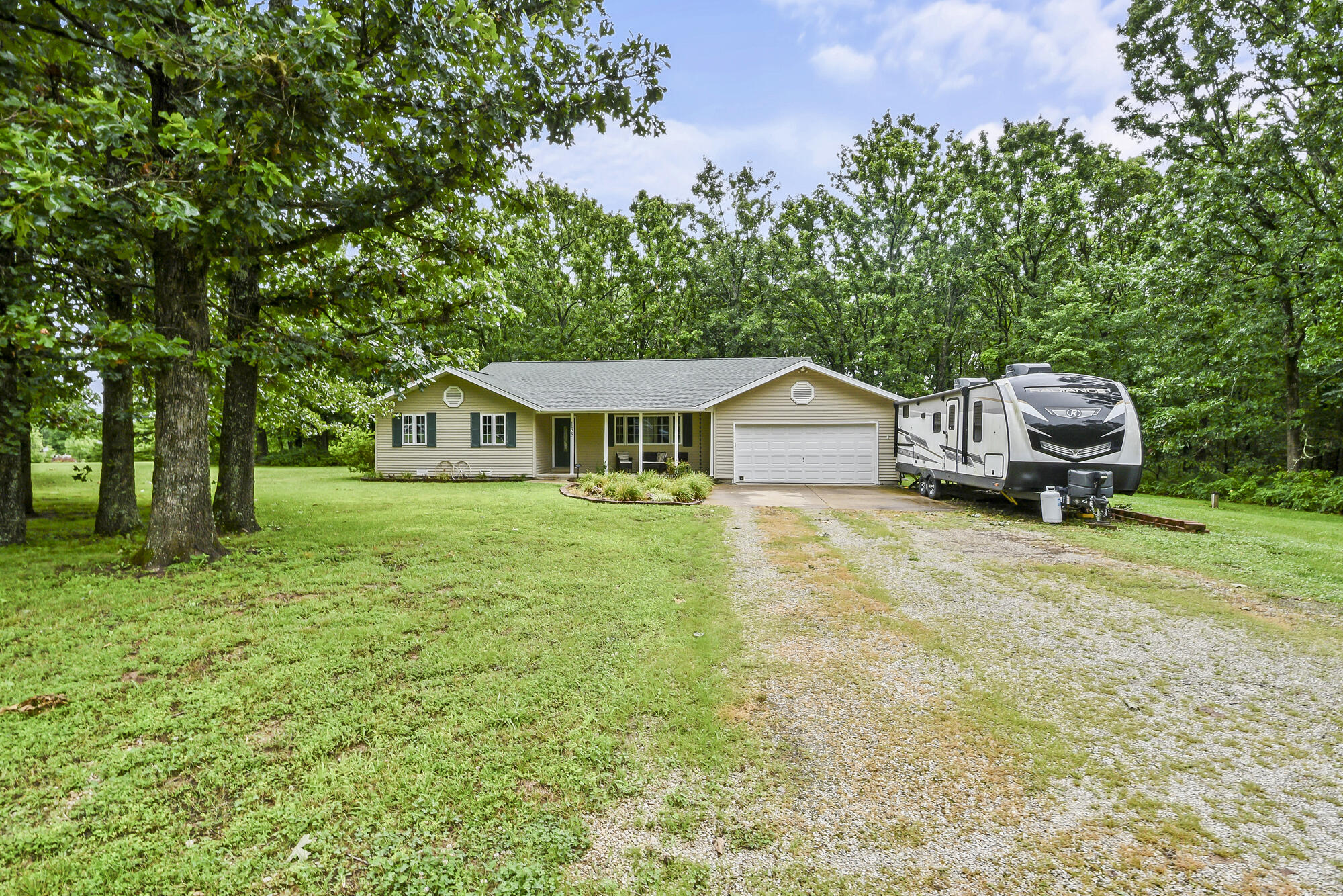 135 Katie Lane Property Photo 3