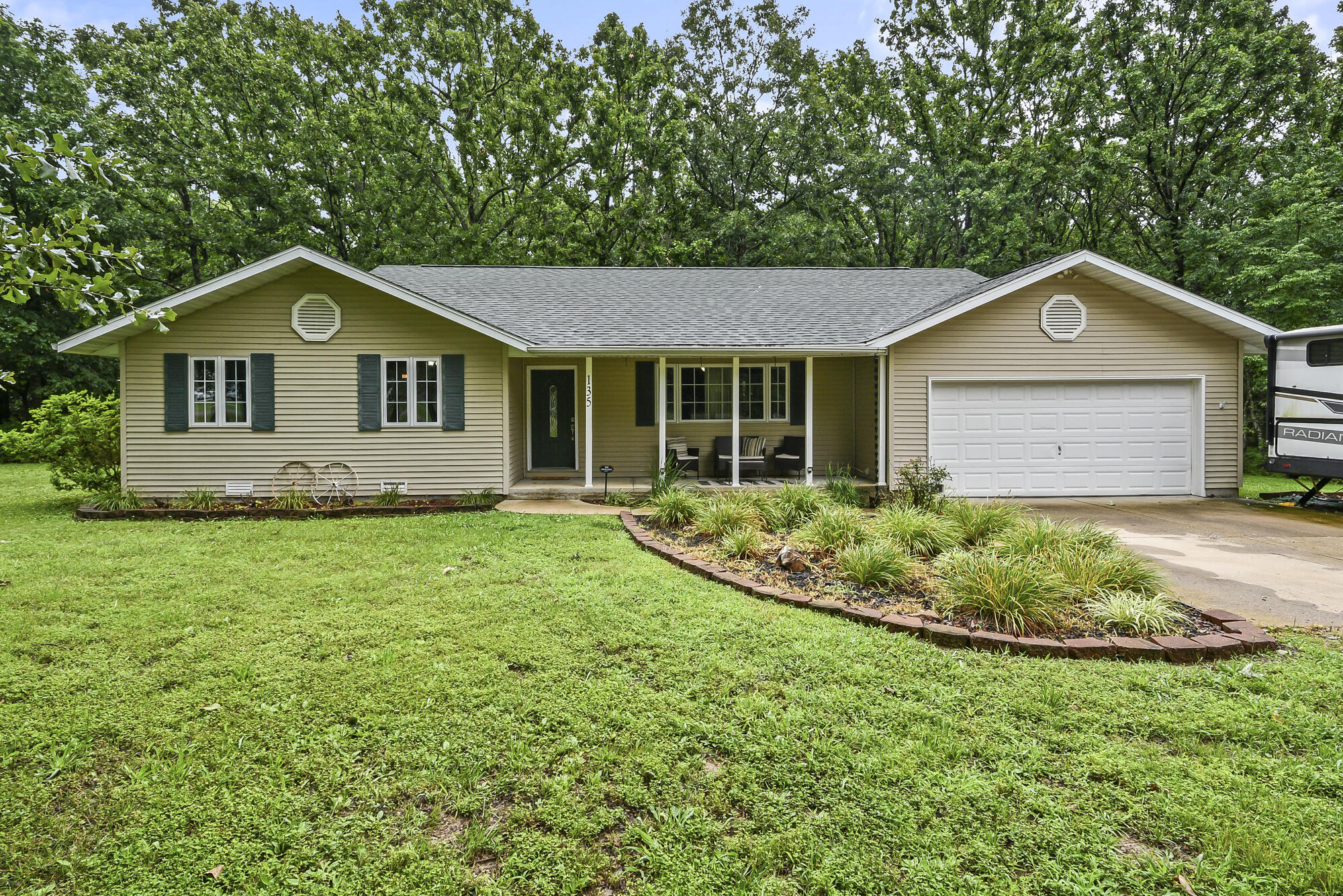 135 Katie Lane Property Photo 6