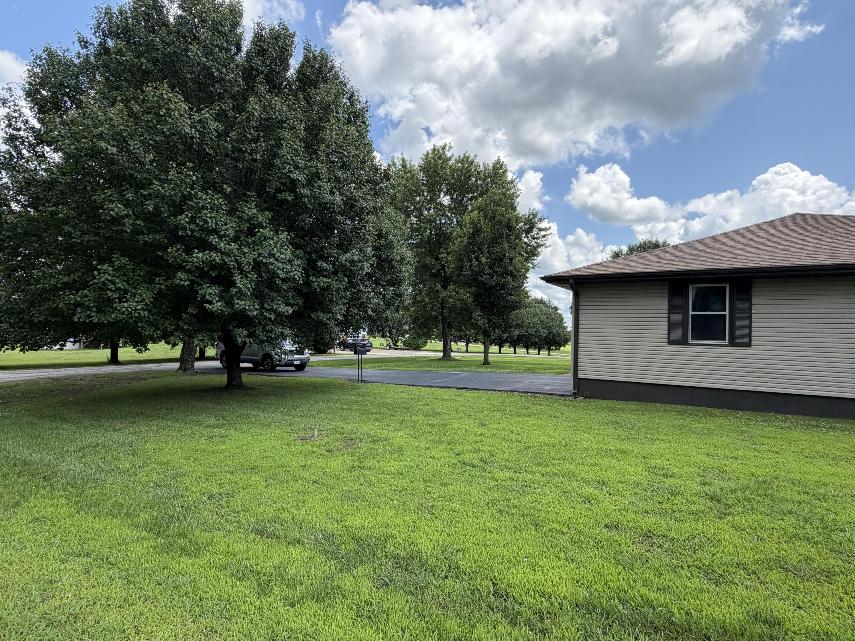 17 Sherwood Trail Property Photo 5