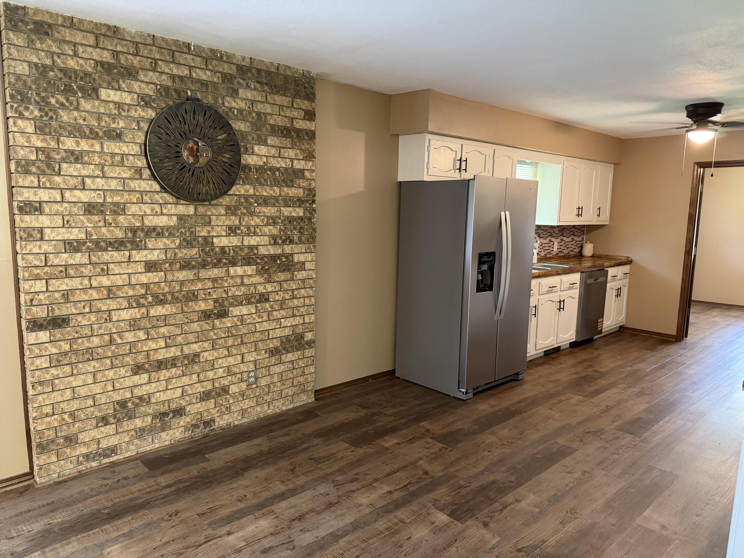 17 Sherwood Trail Property Photo 11