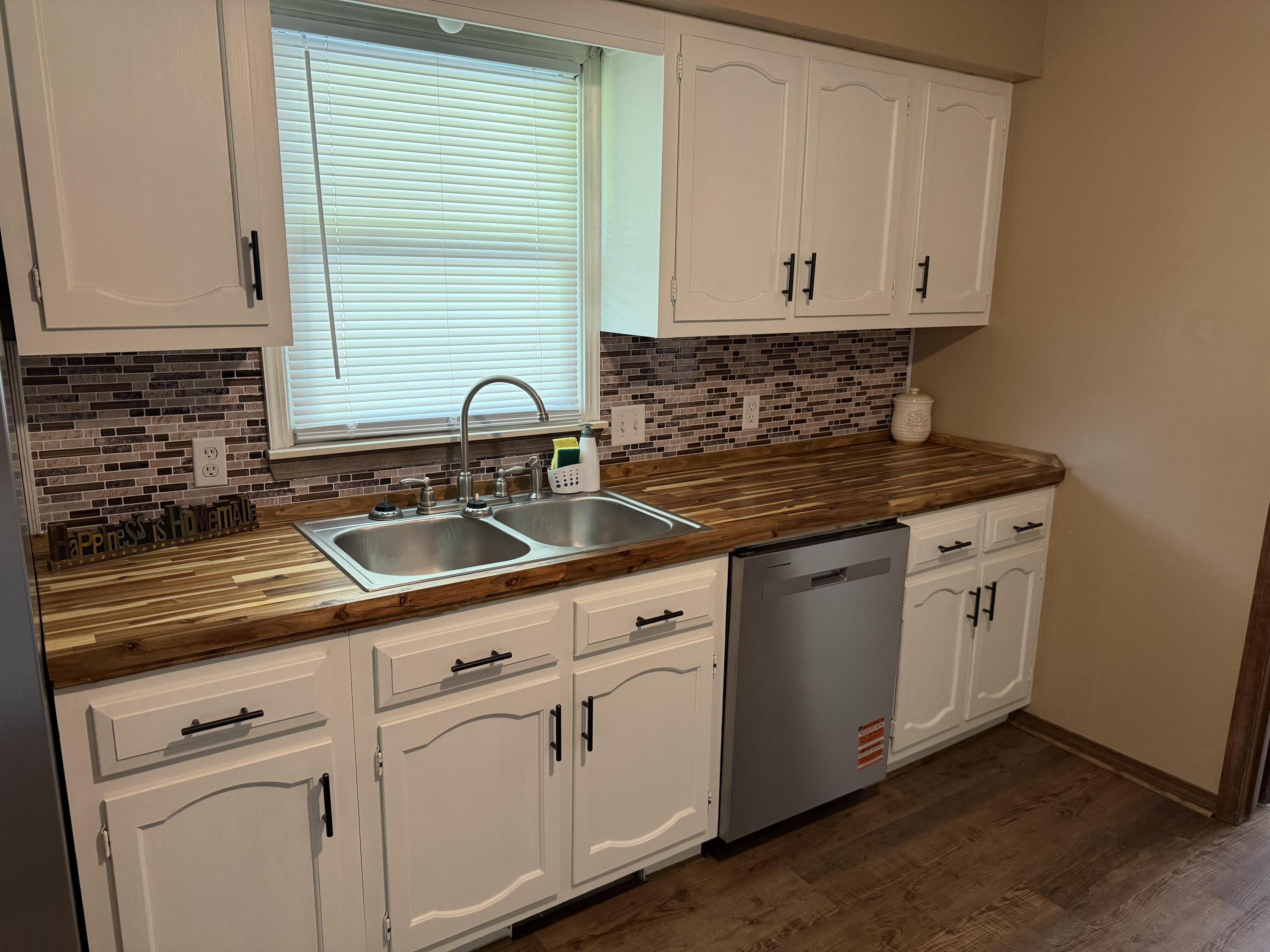 17 Sherwood Trail Property Photo 14