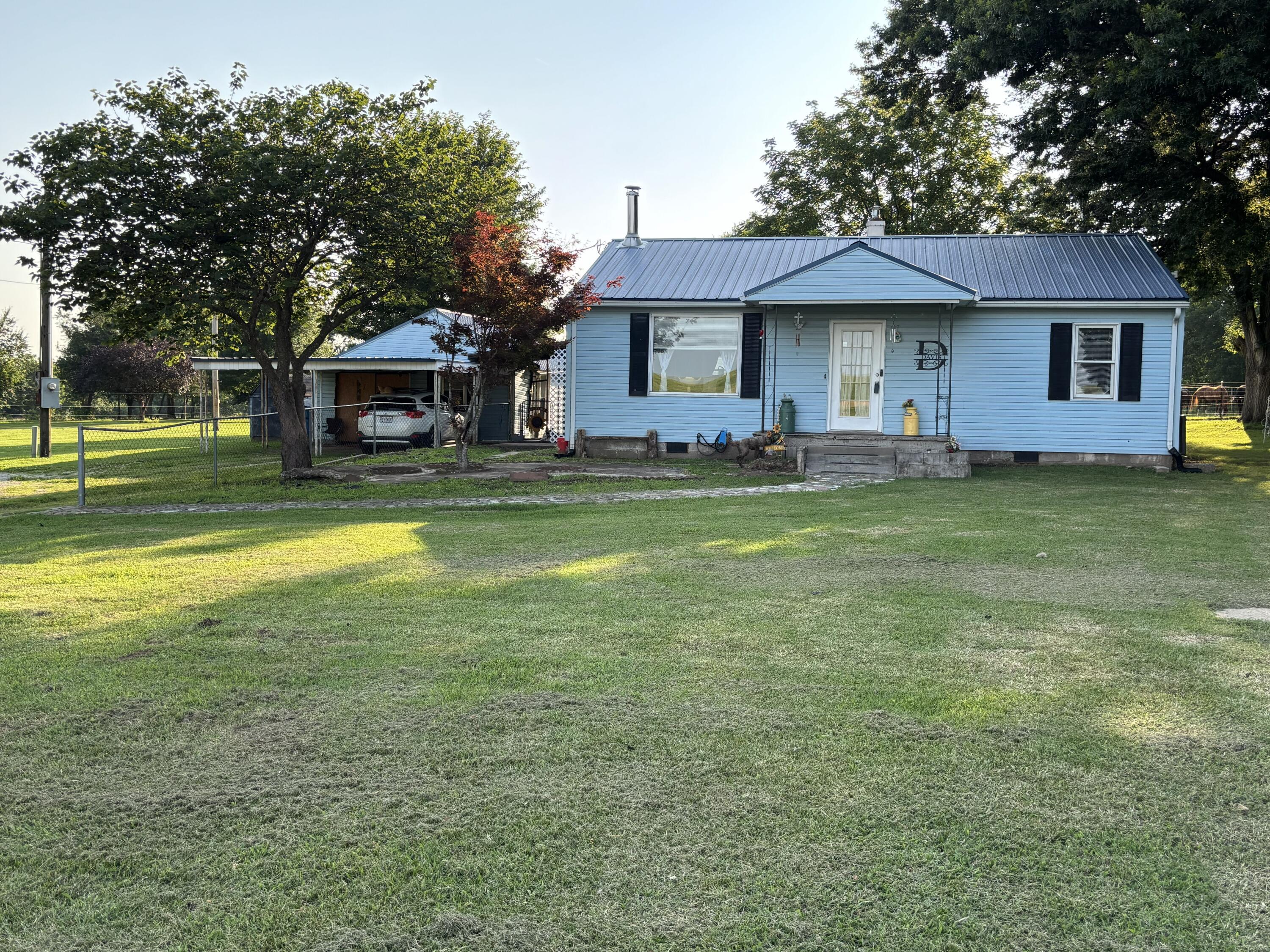 23951 State Highway Z Property Photo 2