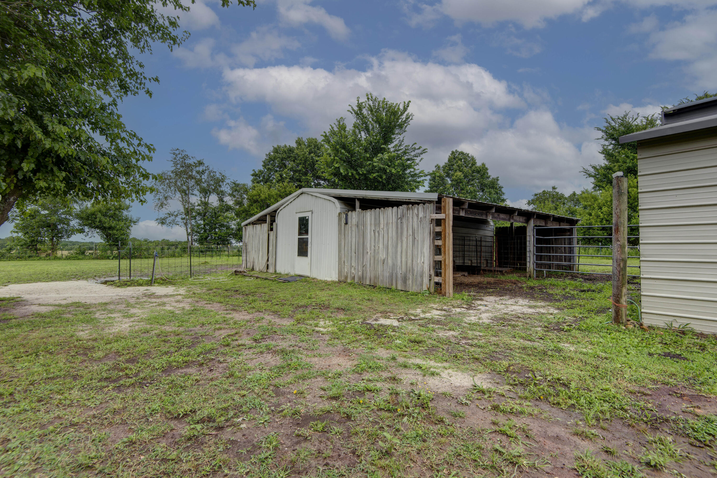 23951 State Highway Z Property Photo 33