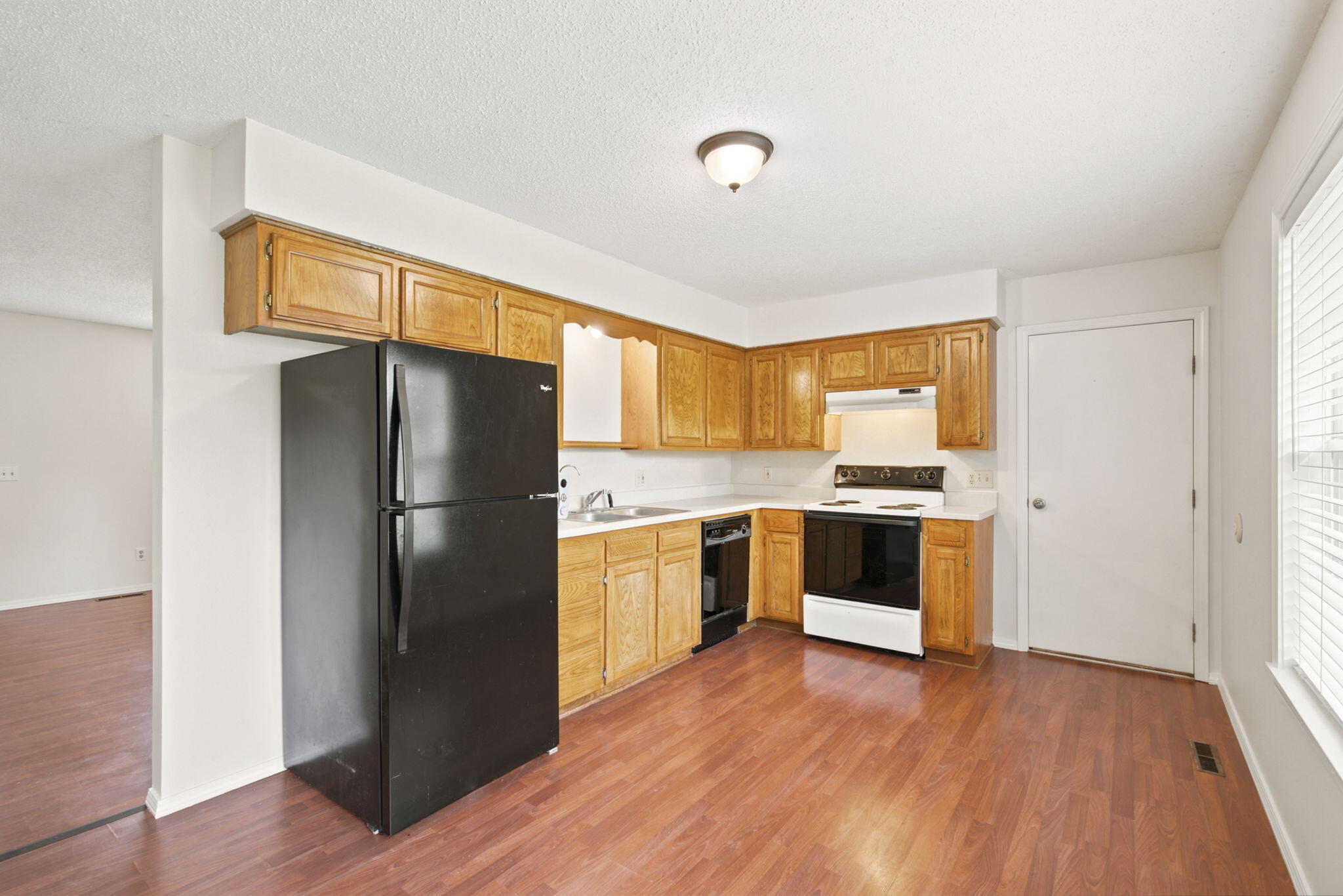 511 East Dyann Drive Property Photo 8