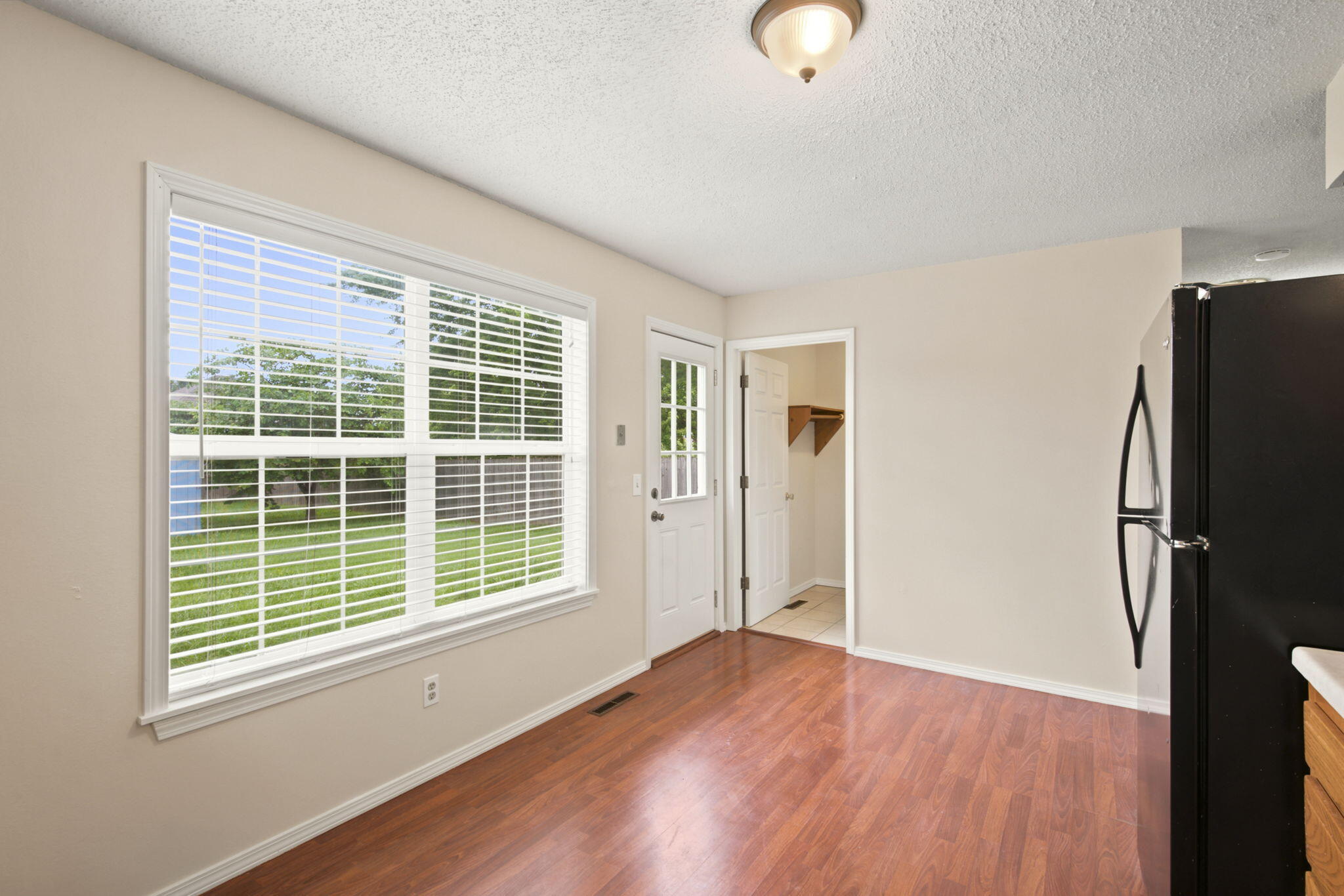 511 East Dyann Drive Property Photo 11