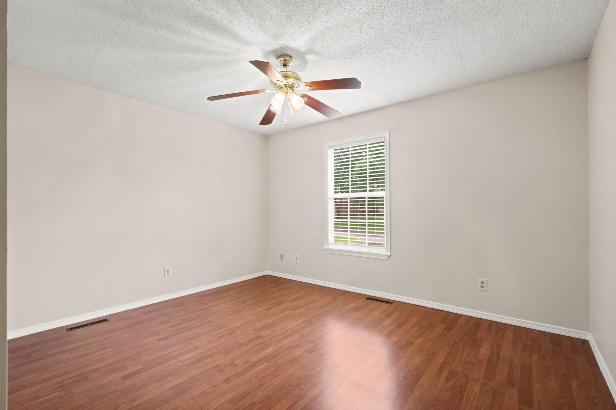 511 East Dyann Drive Property Photo 13