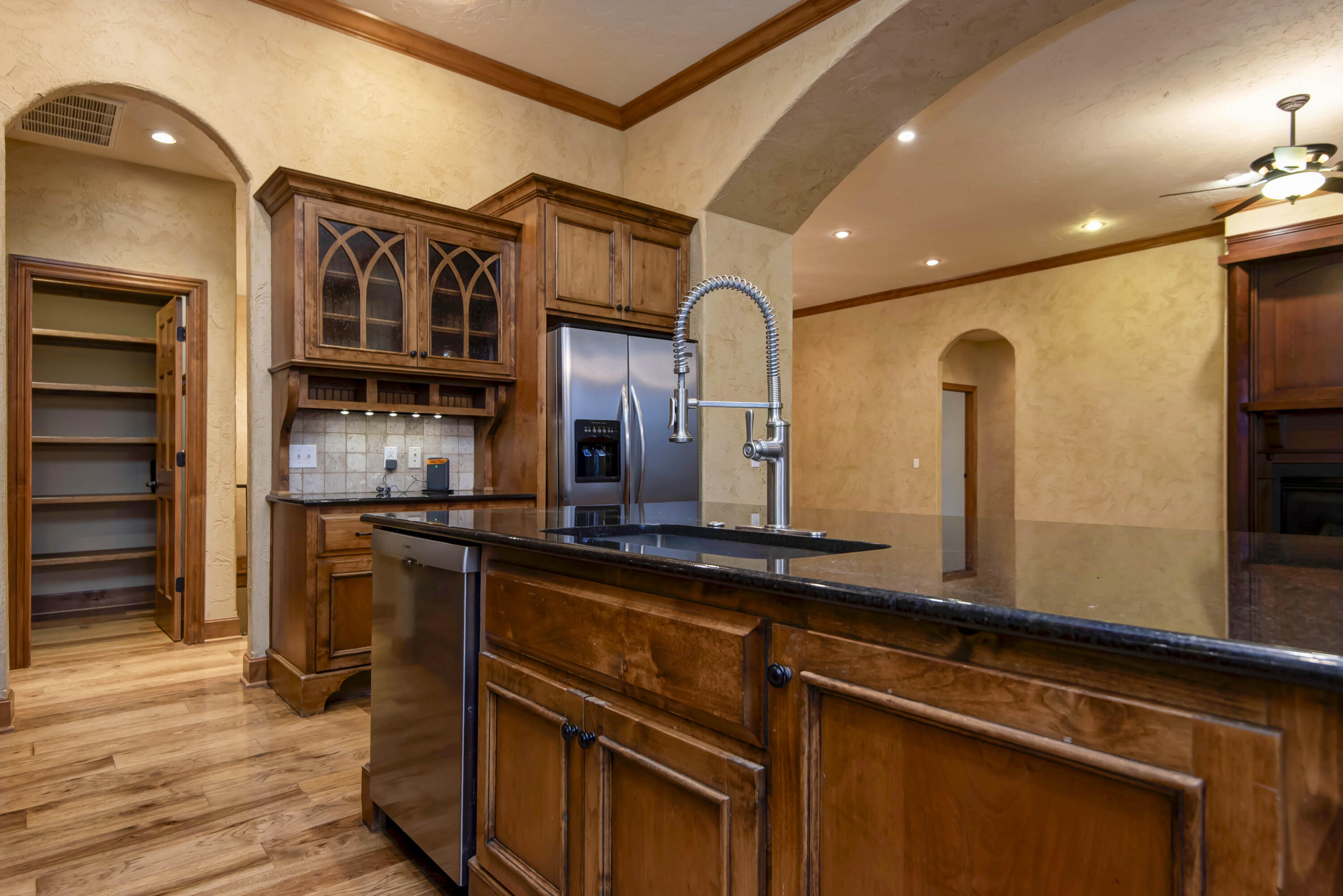 6116 South Danforth Avenue Property Photo 11