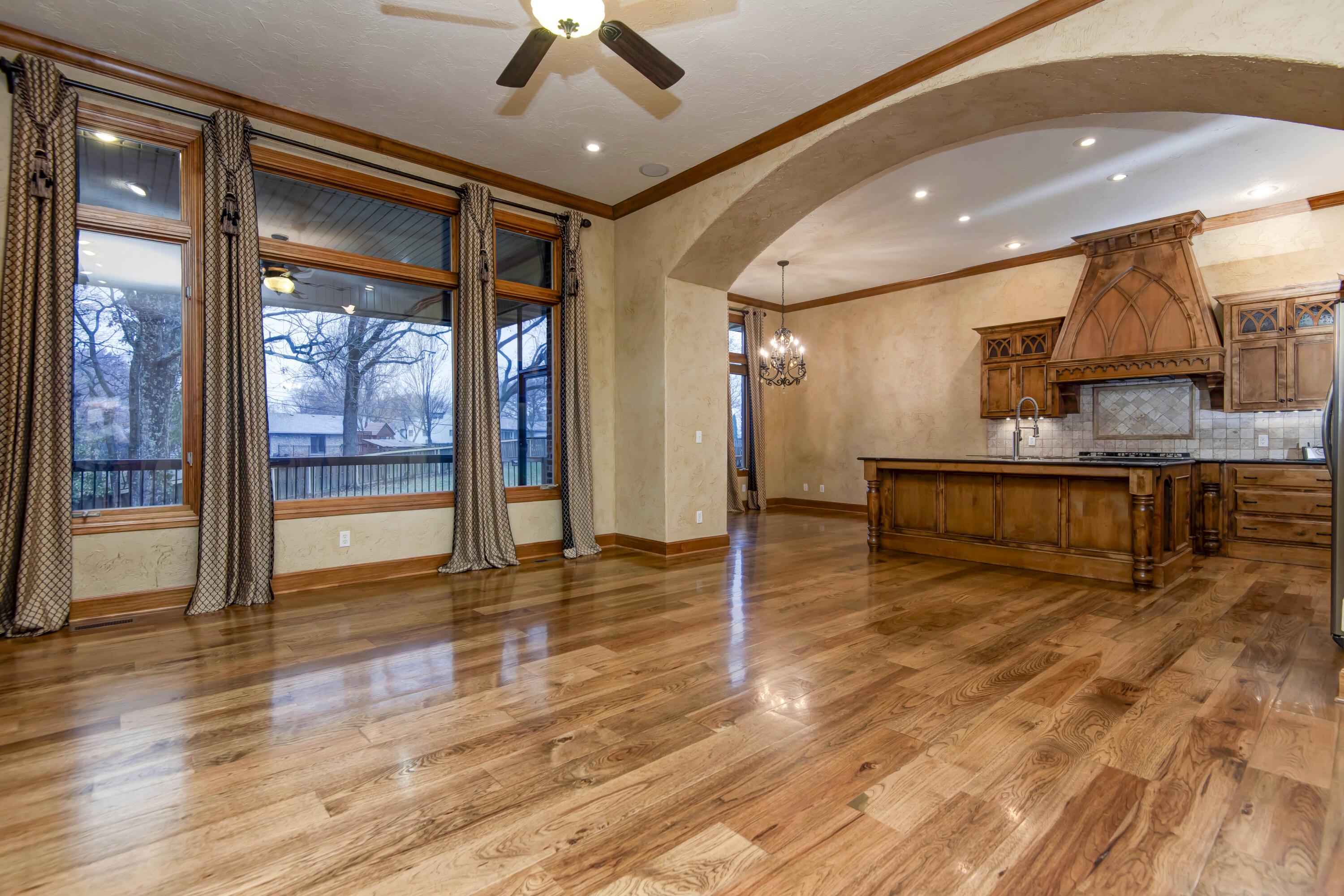 6116 South Danforth Avenue Property Photo 12