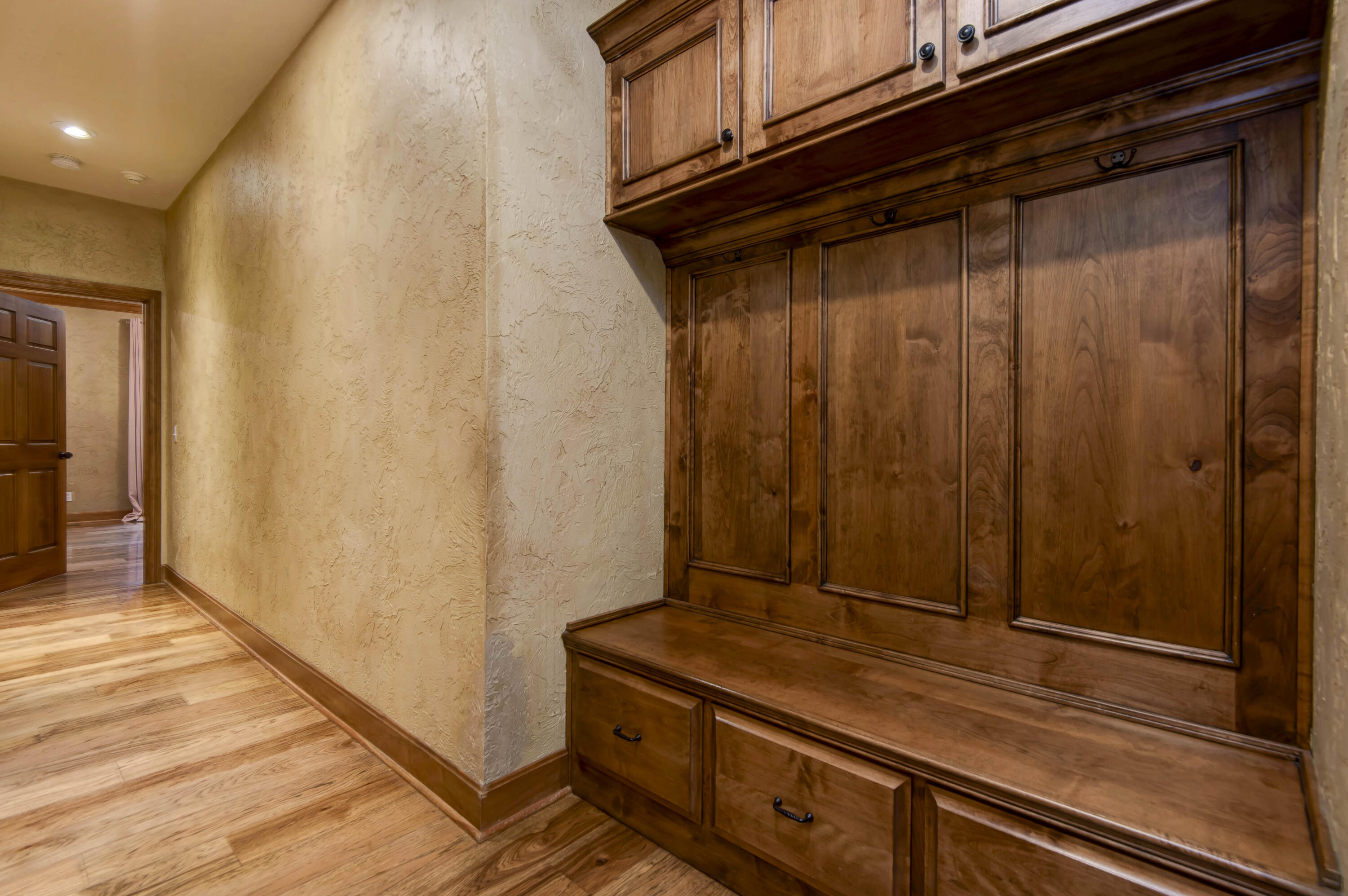 6116 South Danforth Avenue Property Photo 16