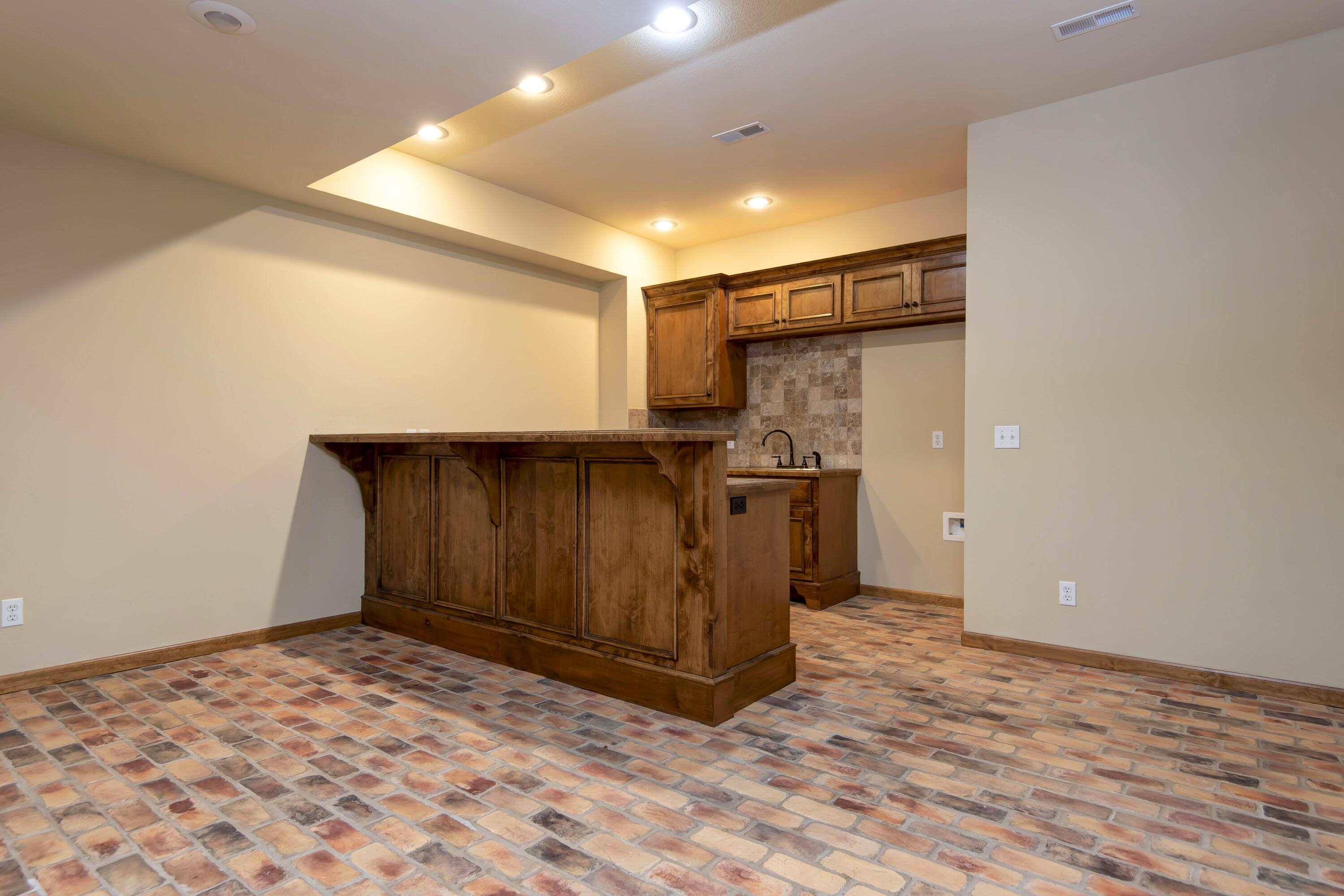 6116 South Danforth Avenue Property Photo 31