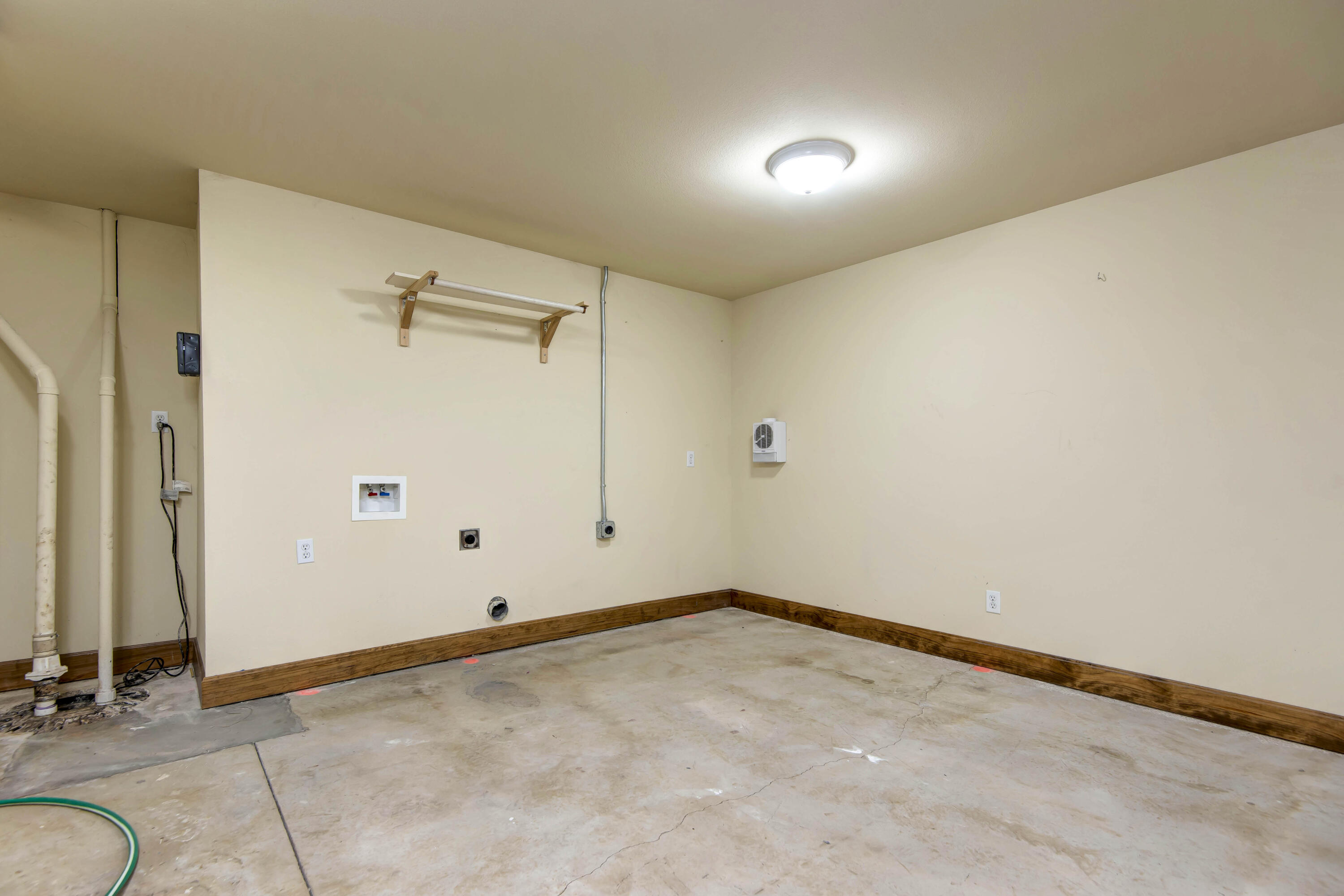 6116 South Danforth Avenue Property Photo 36