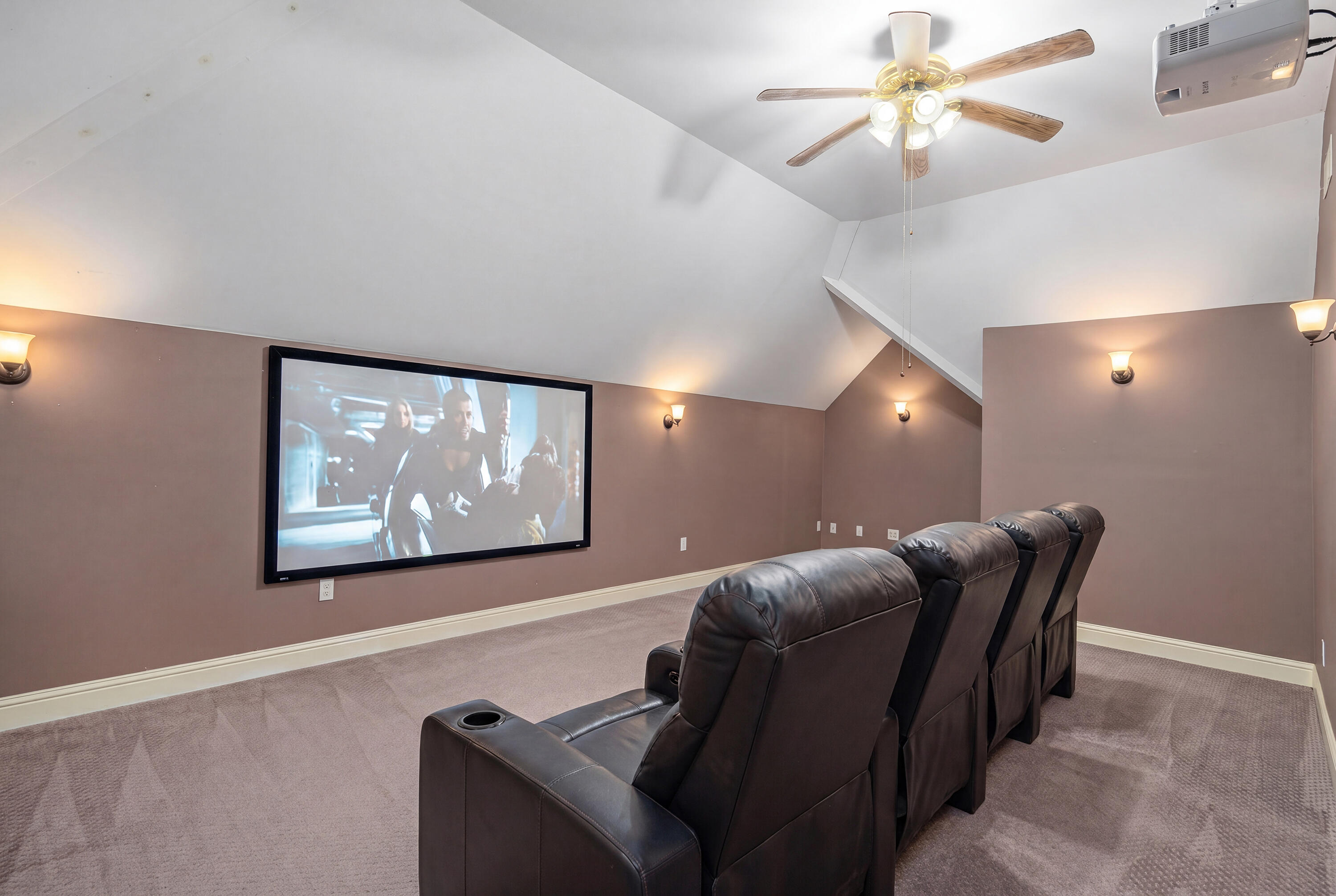 34 Englewood Lane Property Photo 40