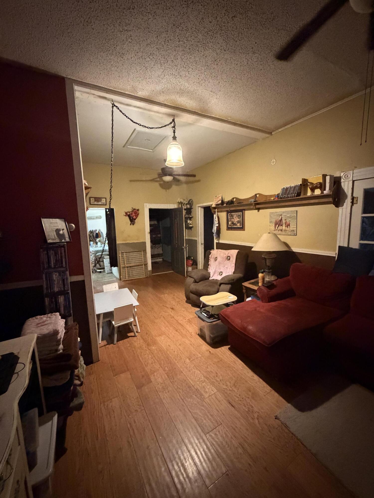 207 Broadway Street Property Photo 20