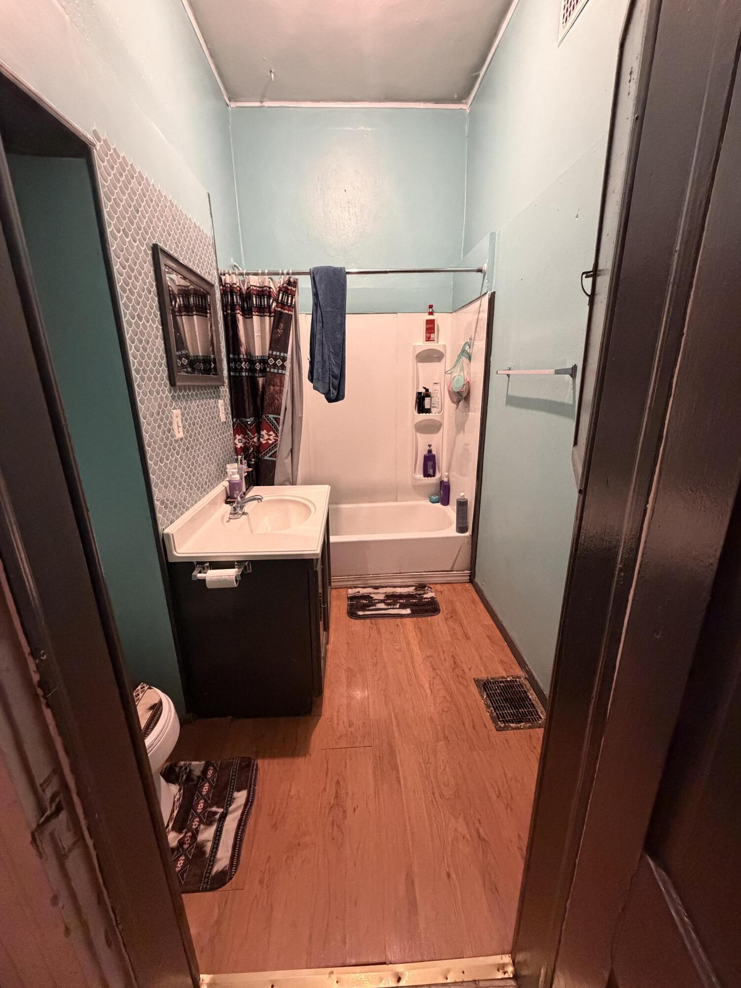 207 Broadway Street Property Photo 22