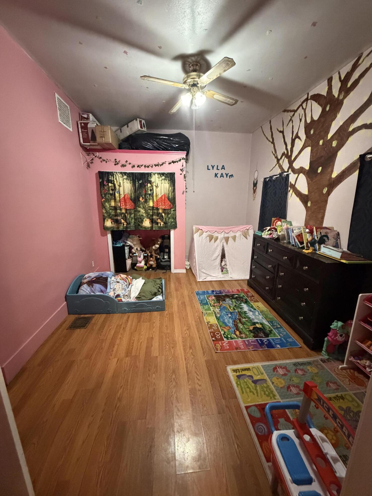 207 Broadway Street Property Photo 24