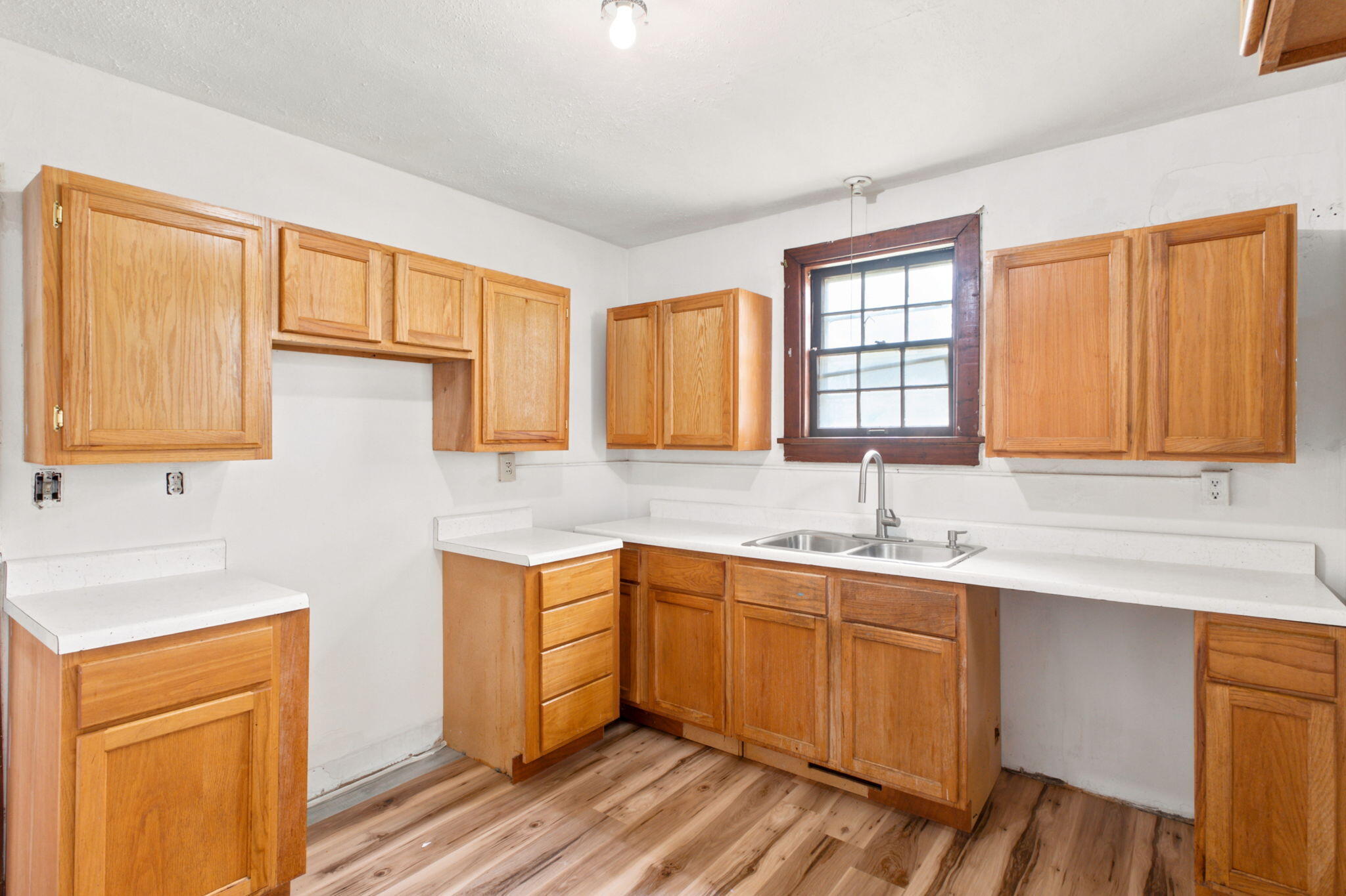 409 East Olive Street Property Photo 12