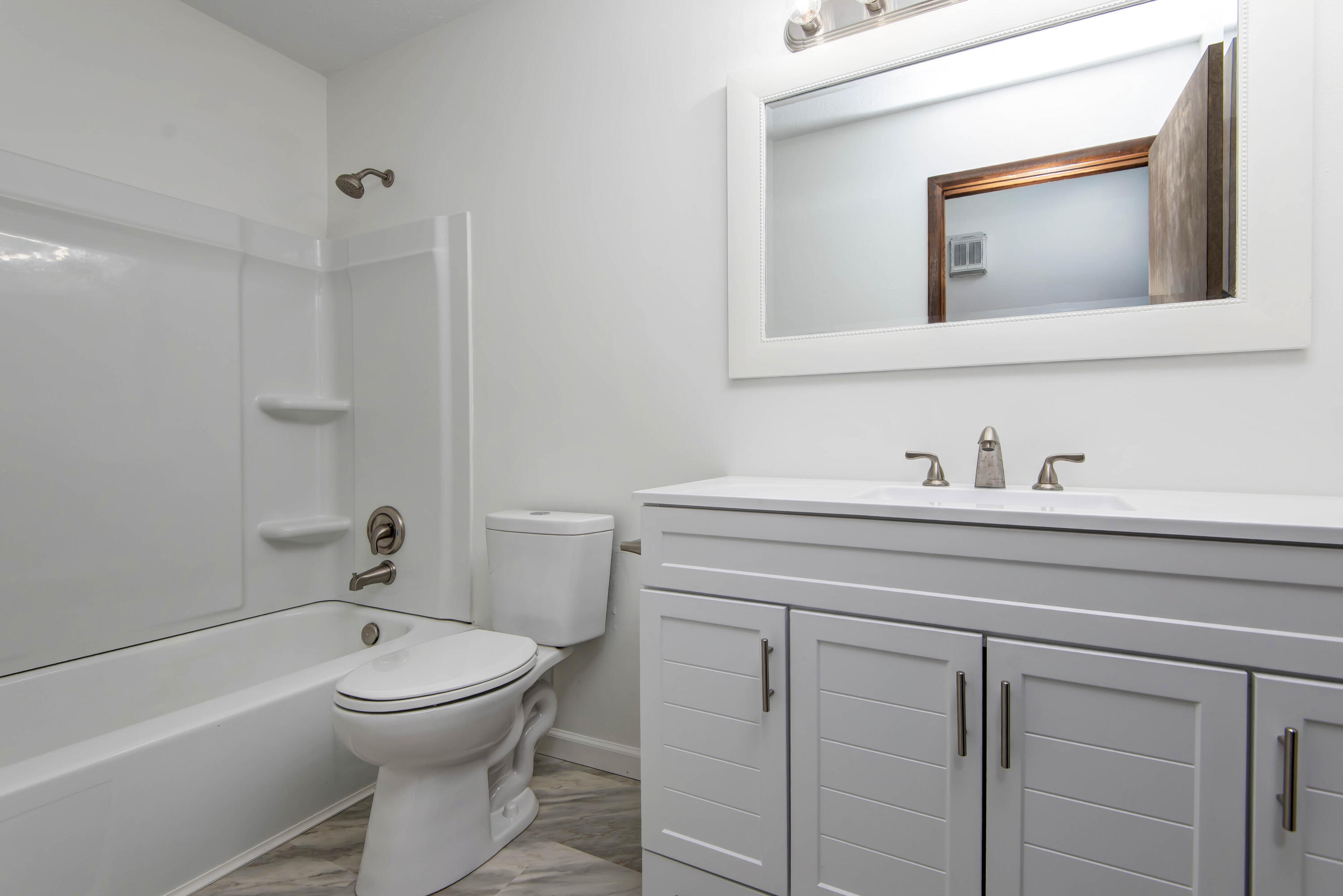 3427 South Nettleton Avenue Property Photo 6