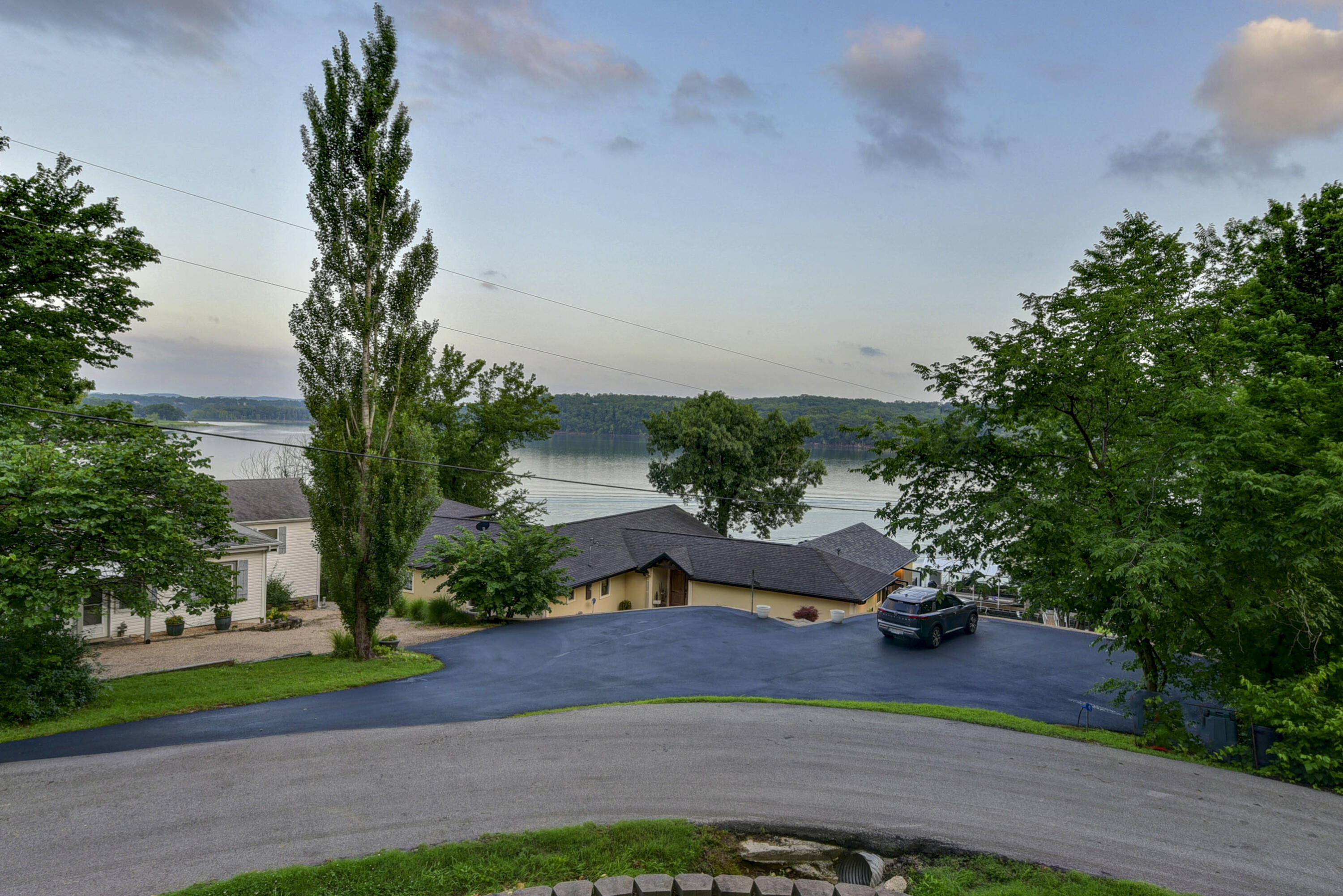 25318 Riverside Lane Property Photo 2