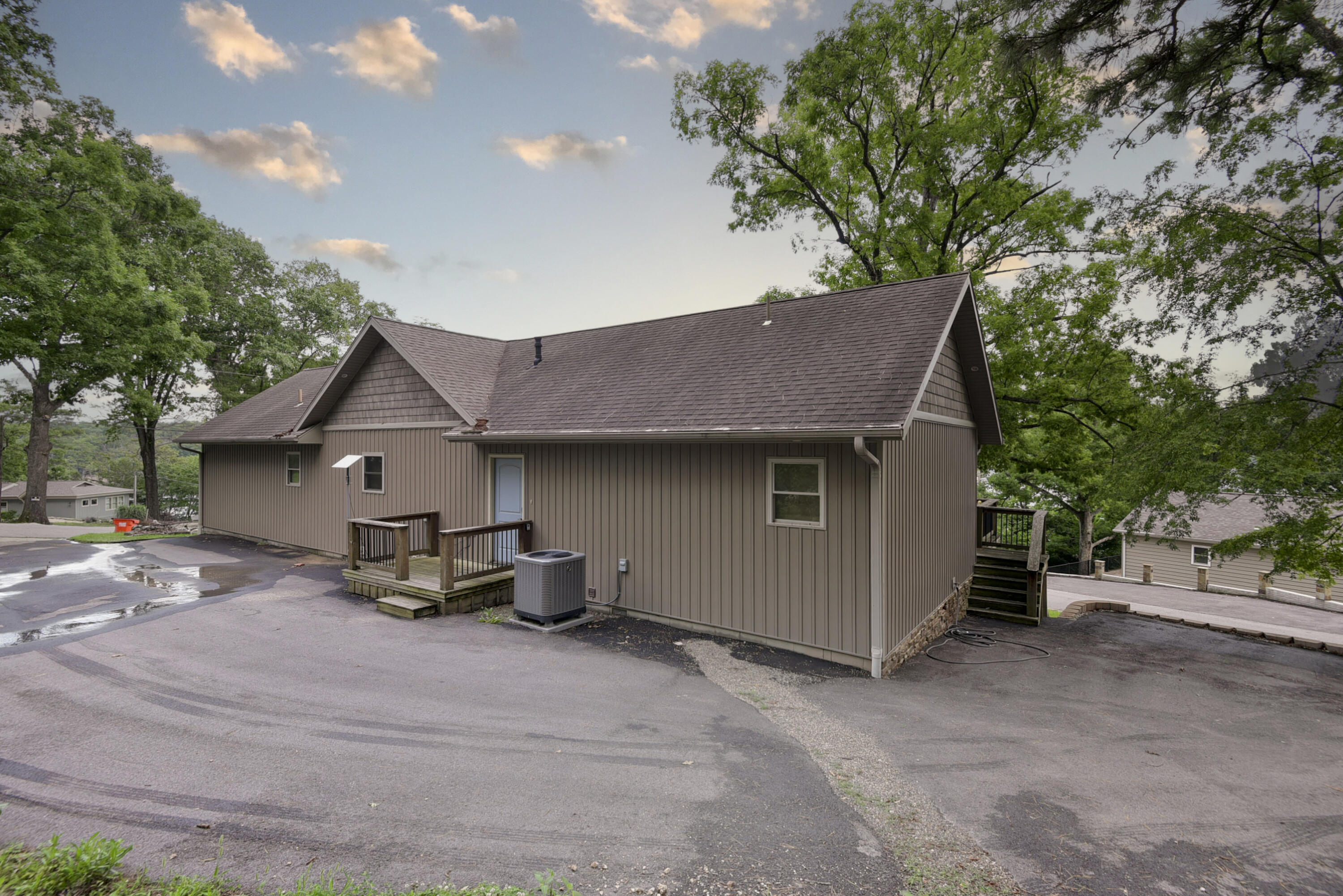 25318 Riverside Lane Property Photo 3