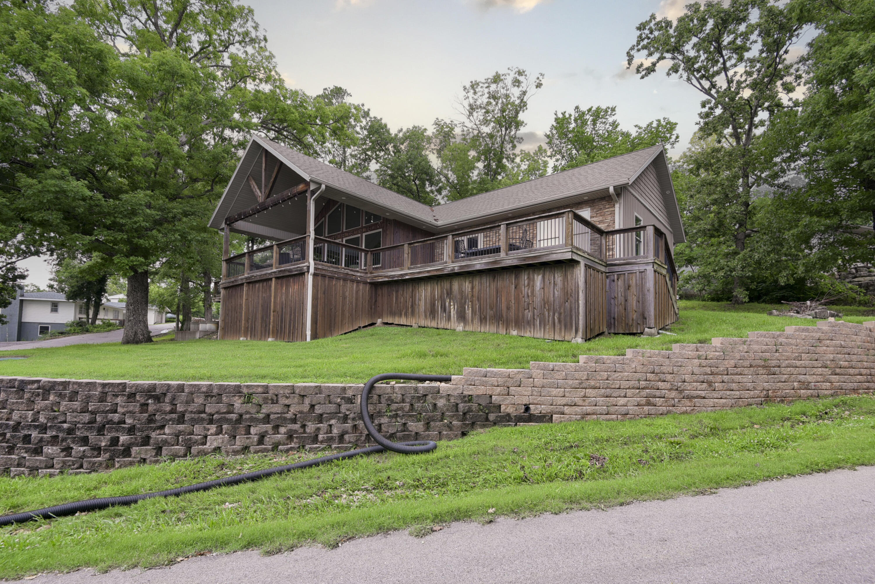 25318 Riverside Lane Property Photo 12