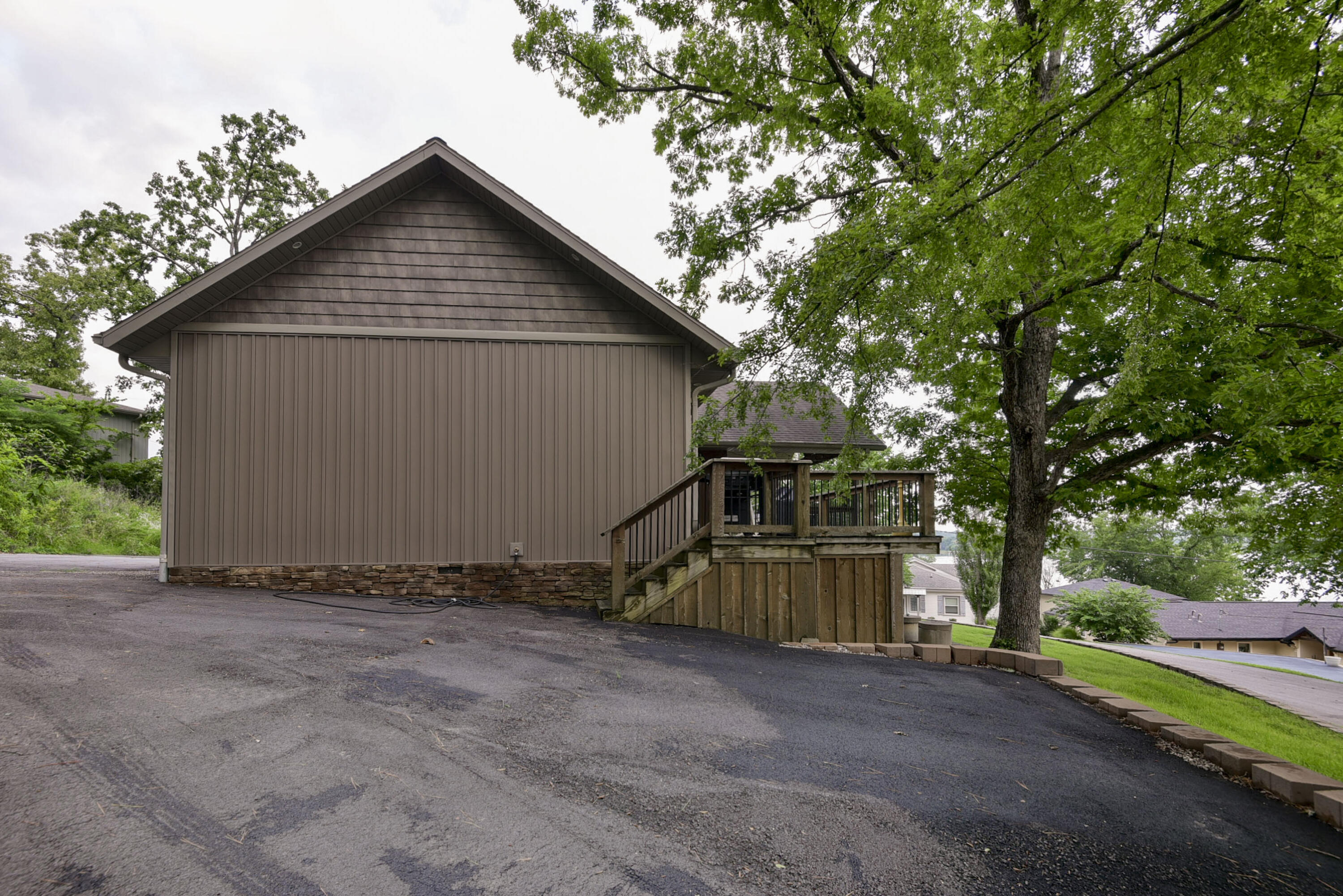 25318 Riverside Lane Property Photo 14