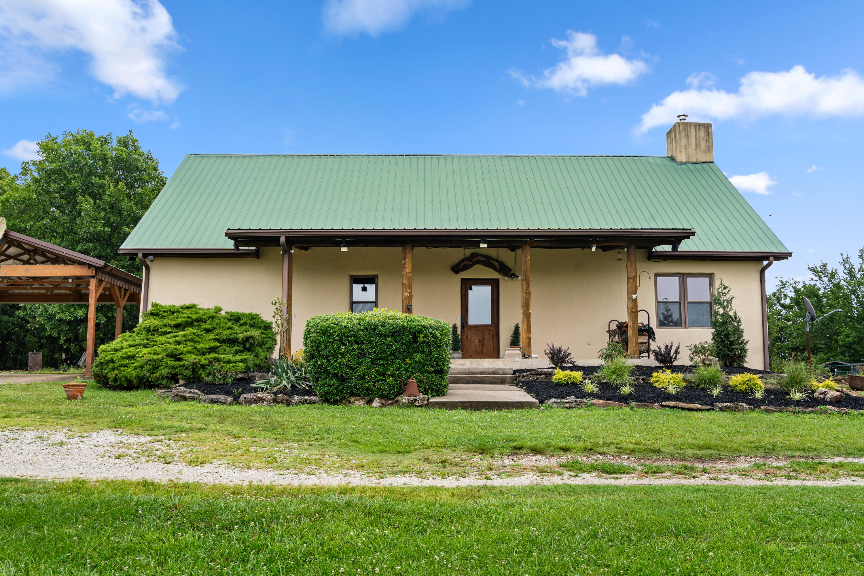 2115 Garrison Cutoff Road Property Photo 9